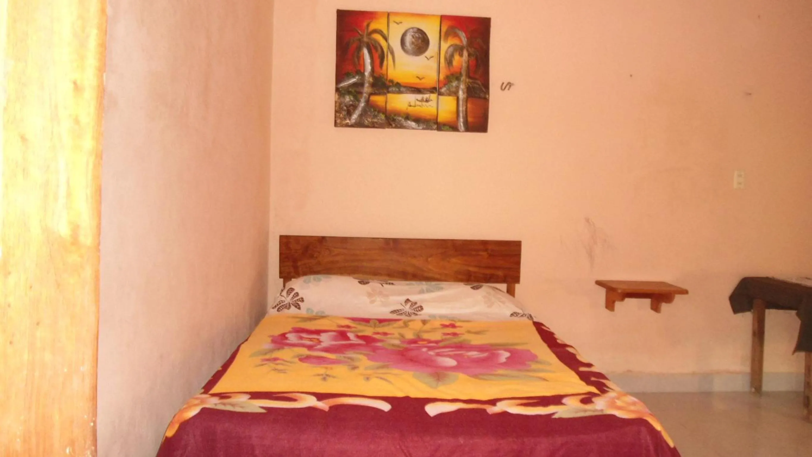 Single Room - single occupancy in Hotel LOL-HA