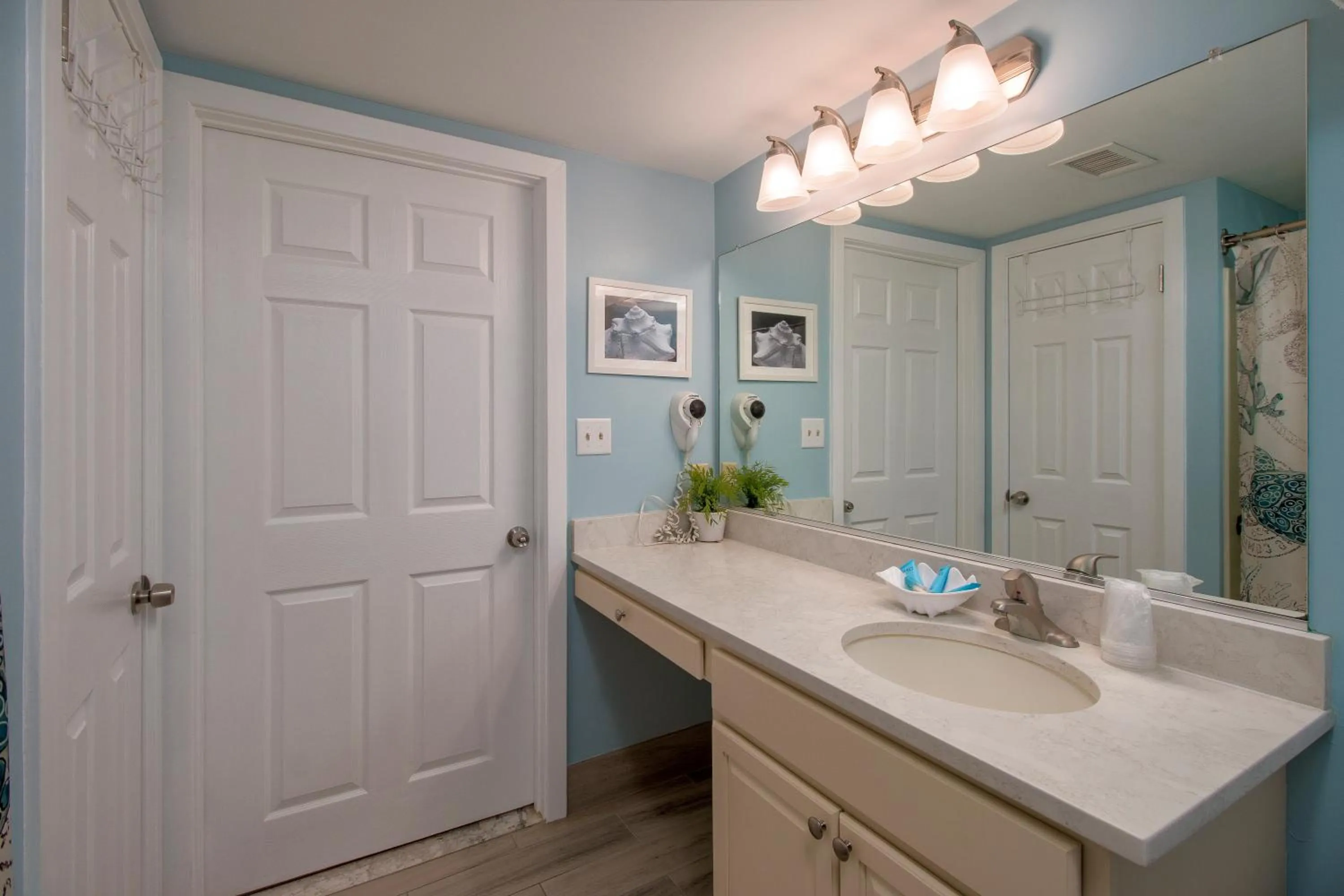 Bathroom in Watson's Regency Suites