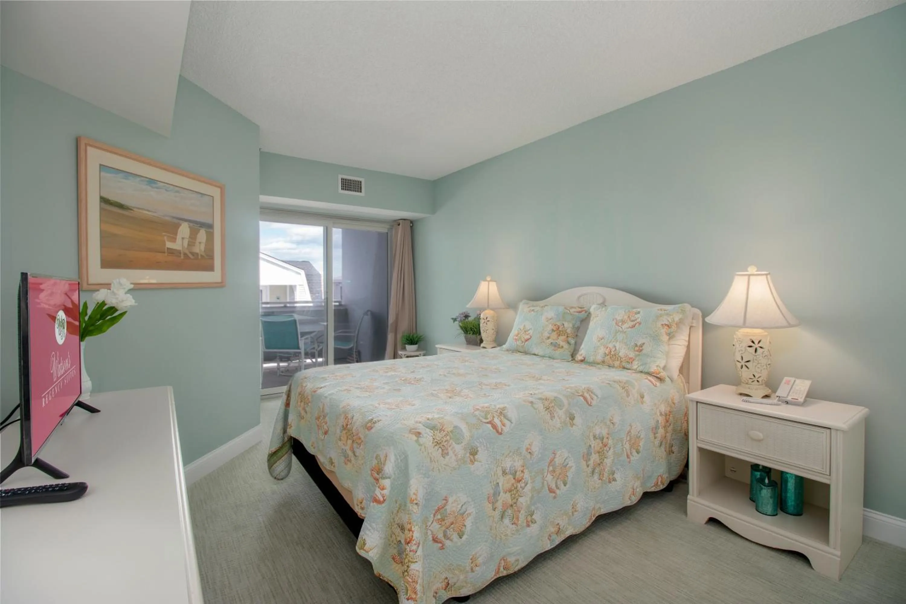 Bedroom, Bed in Watson's Regency Suites