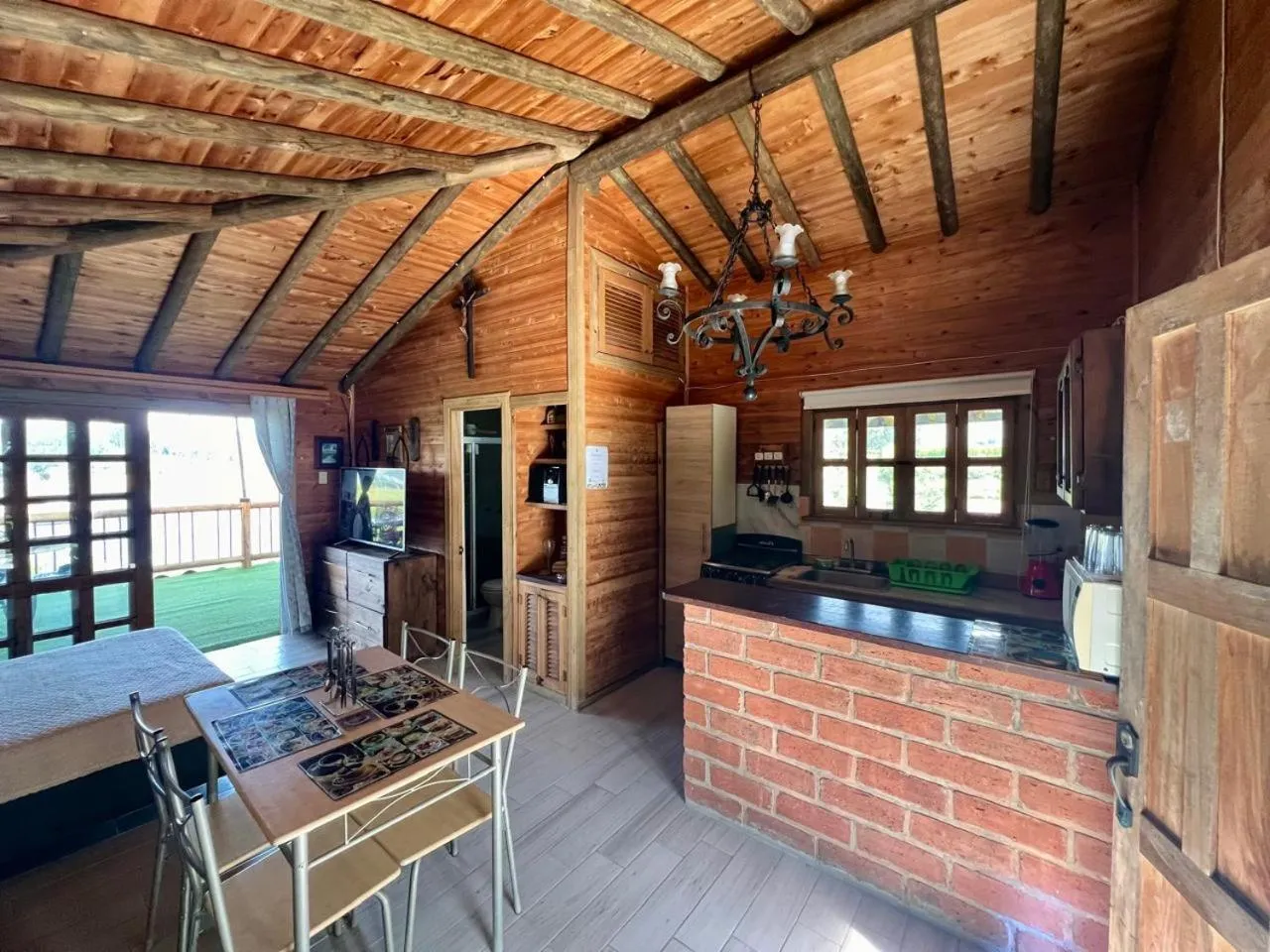 Loge Cabaña peñol-Guatape