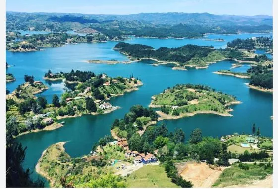 Loge Cabaña peñol-Guatape