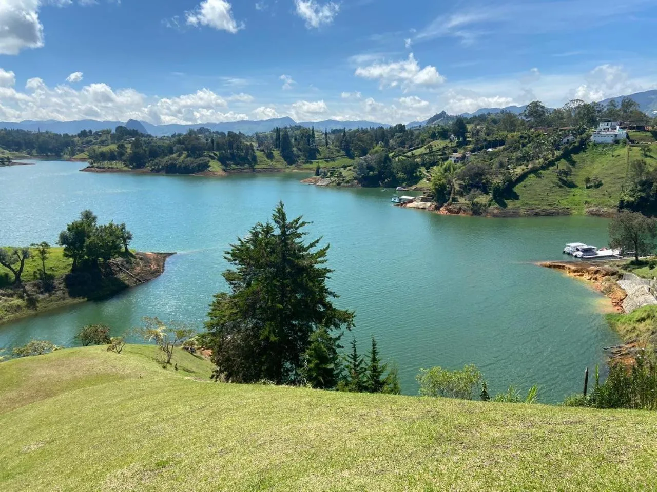 Loge Cabaña peñol-Guatape