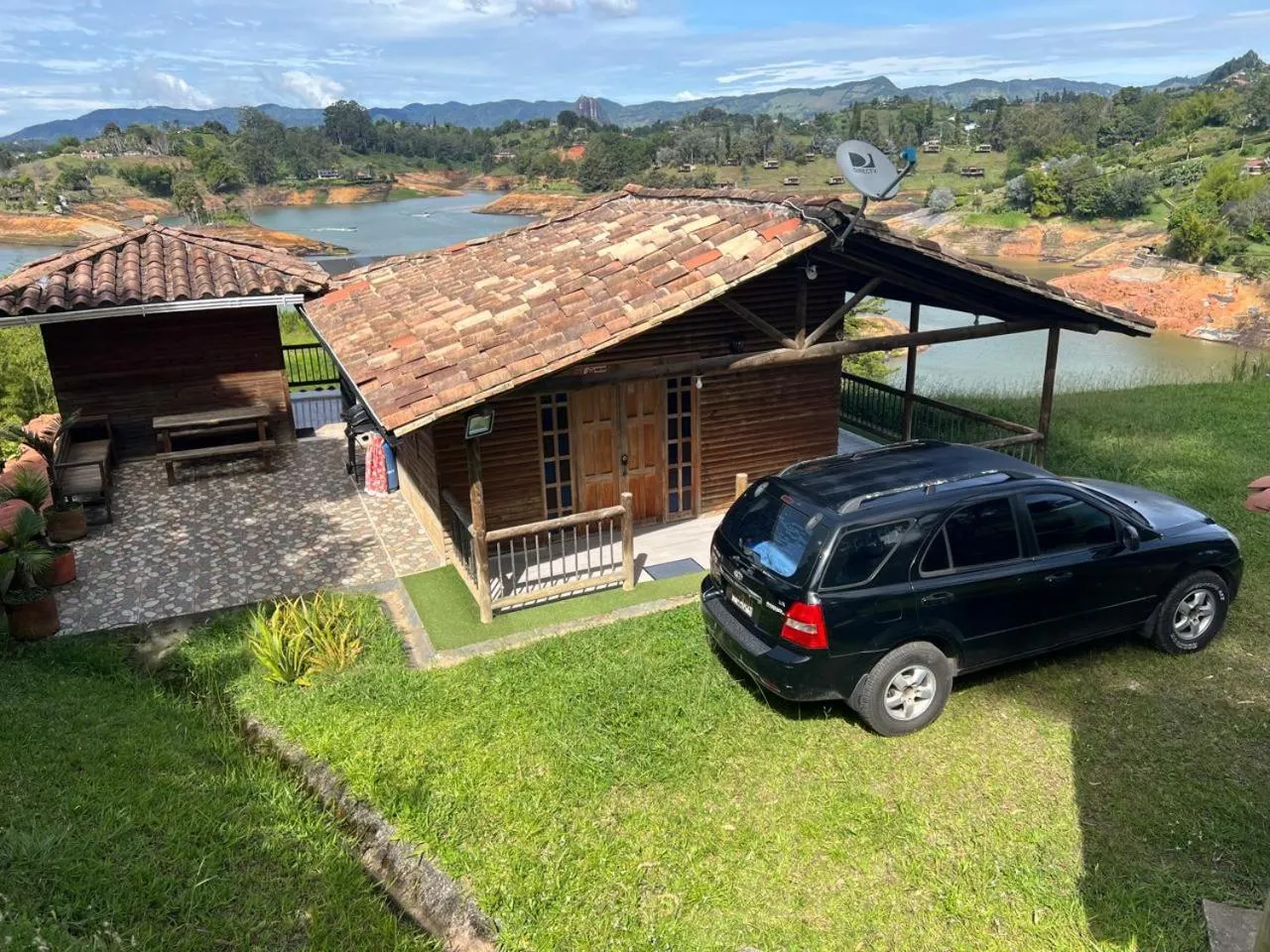 Loge Cabaña peñol-Guatape