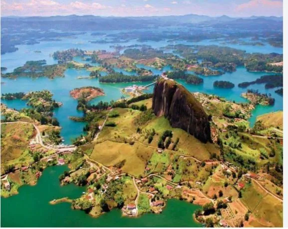Loge Cabaña peñol-Guatape