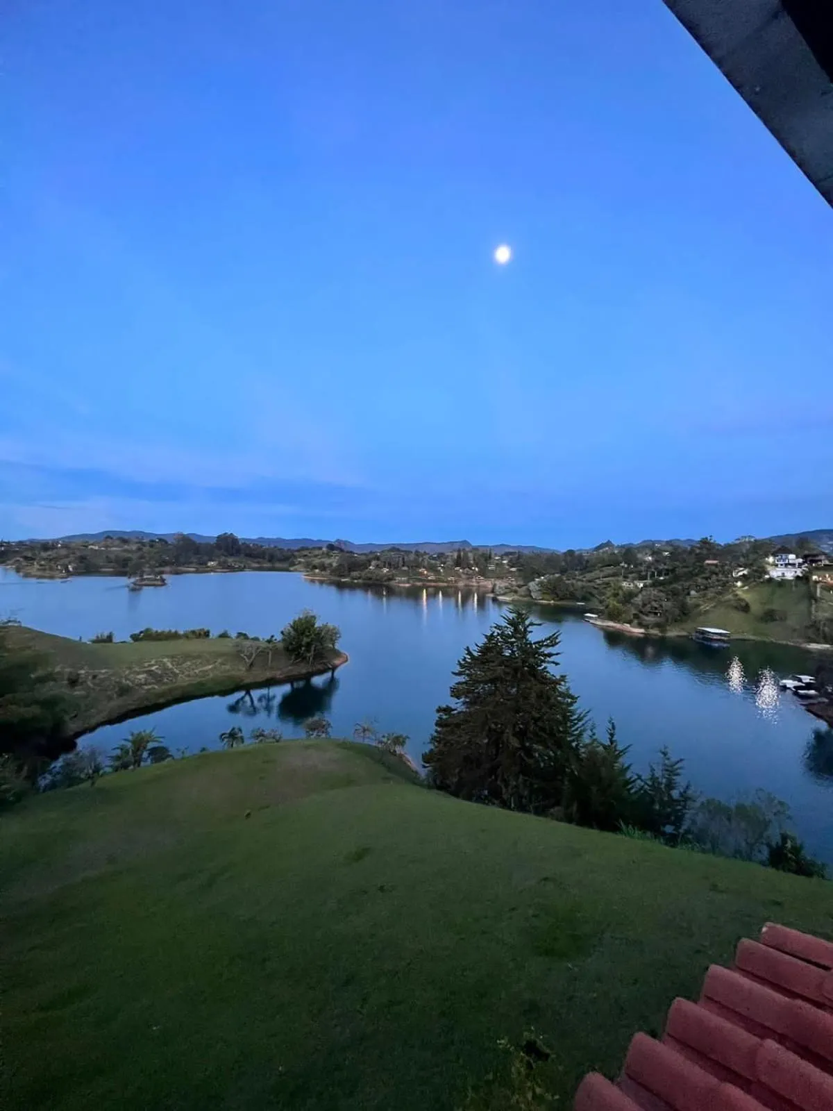 Loge Cabaña peñol-Guatape
