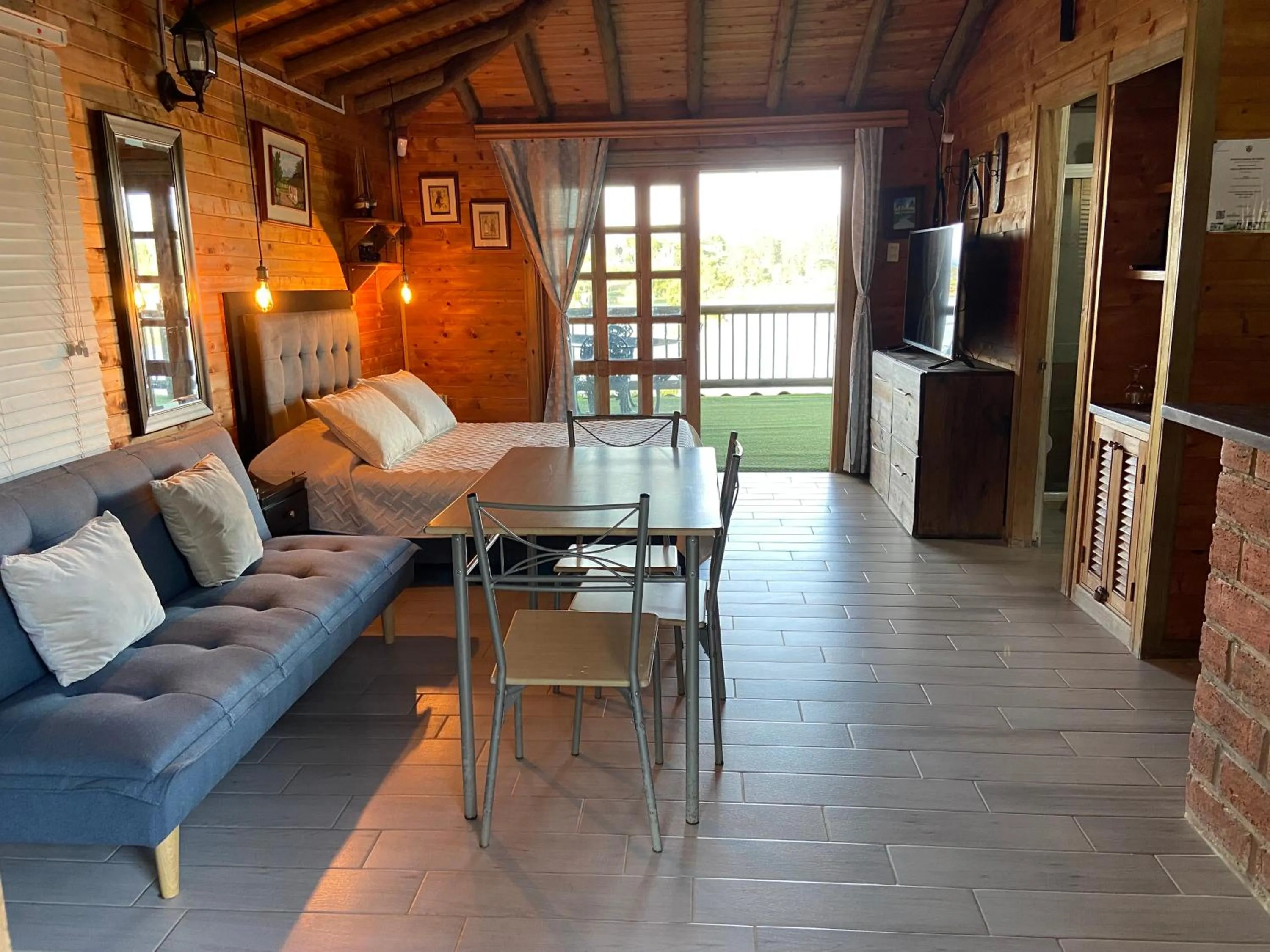 Loge Cabaña peñol-Guatape