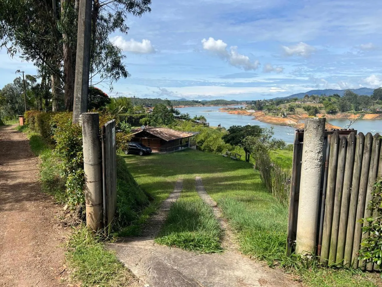Loge Cabaña peñol-Guatape