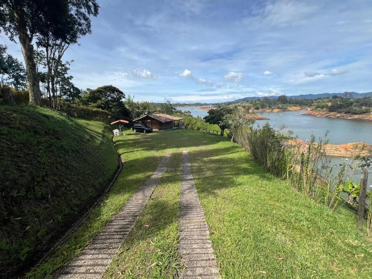 Loge Cabaña peñol-Guatape