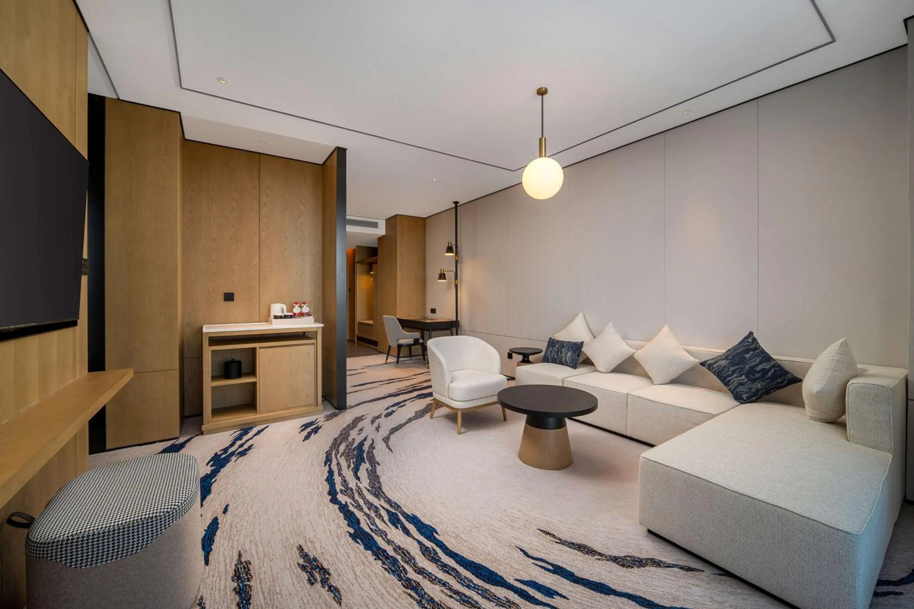 Living room, Bed in Hilton Garden Inn Ordos Kangbashi