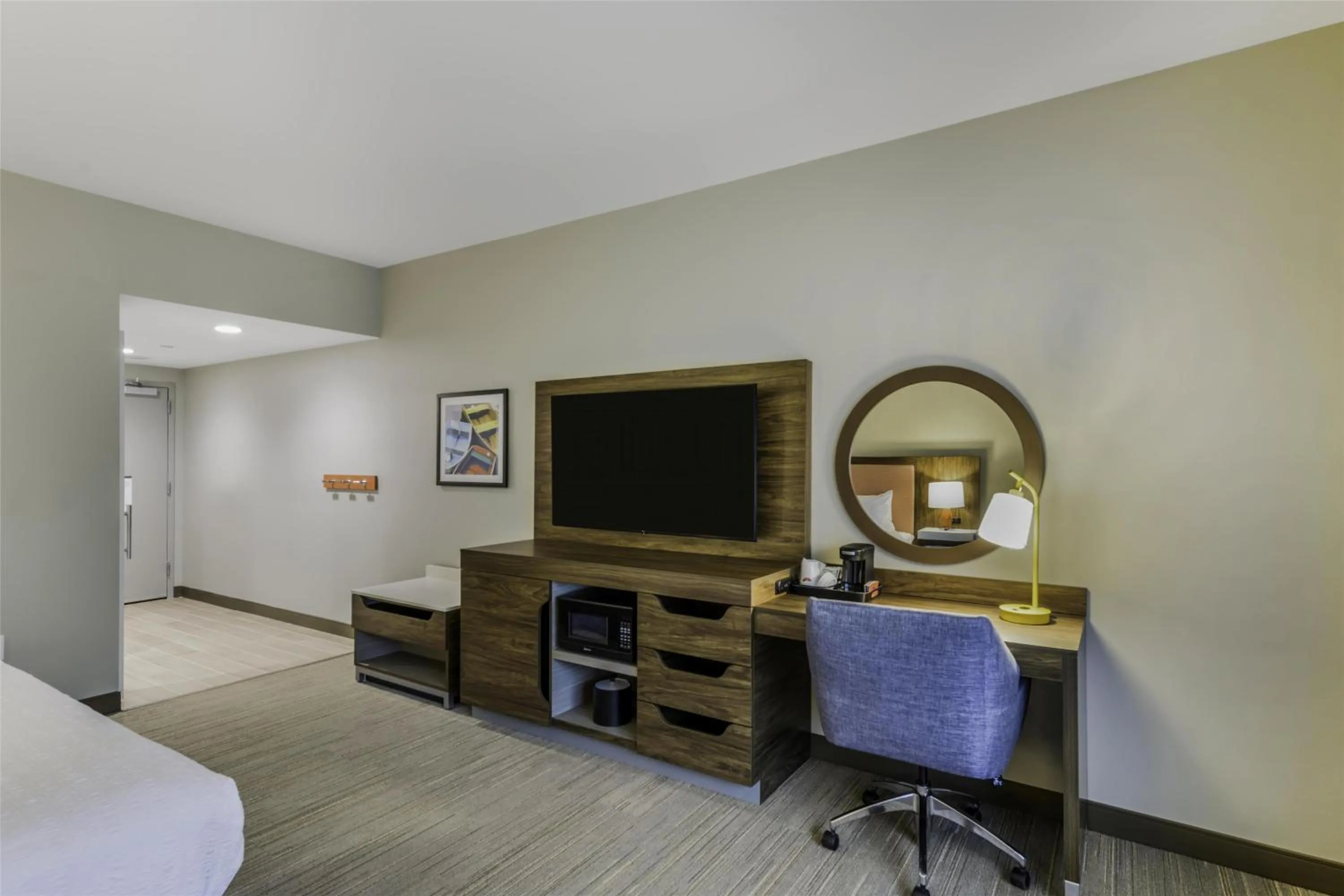 Bedroom, Bed in Hampton Inn & Suites By Hilton Decatur