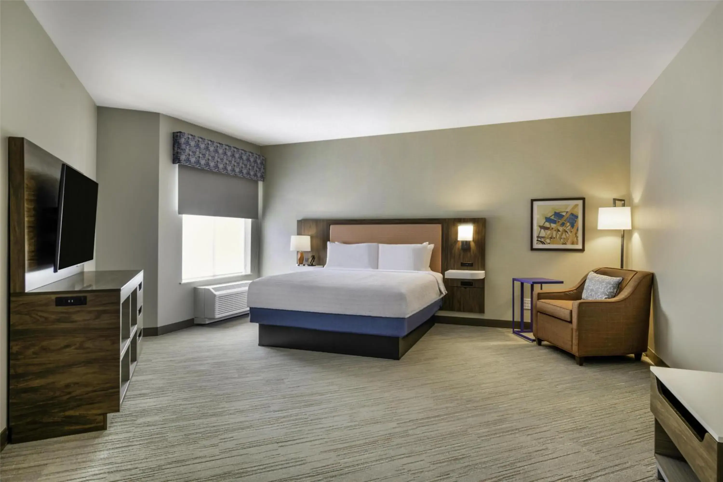 Bed in Hampton Inn & Suites By Hilton Decatur Bed in Hampton Inn & Suites By Hilton Decatur
