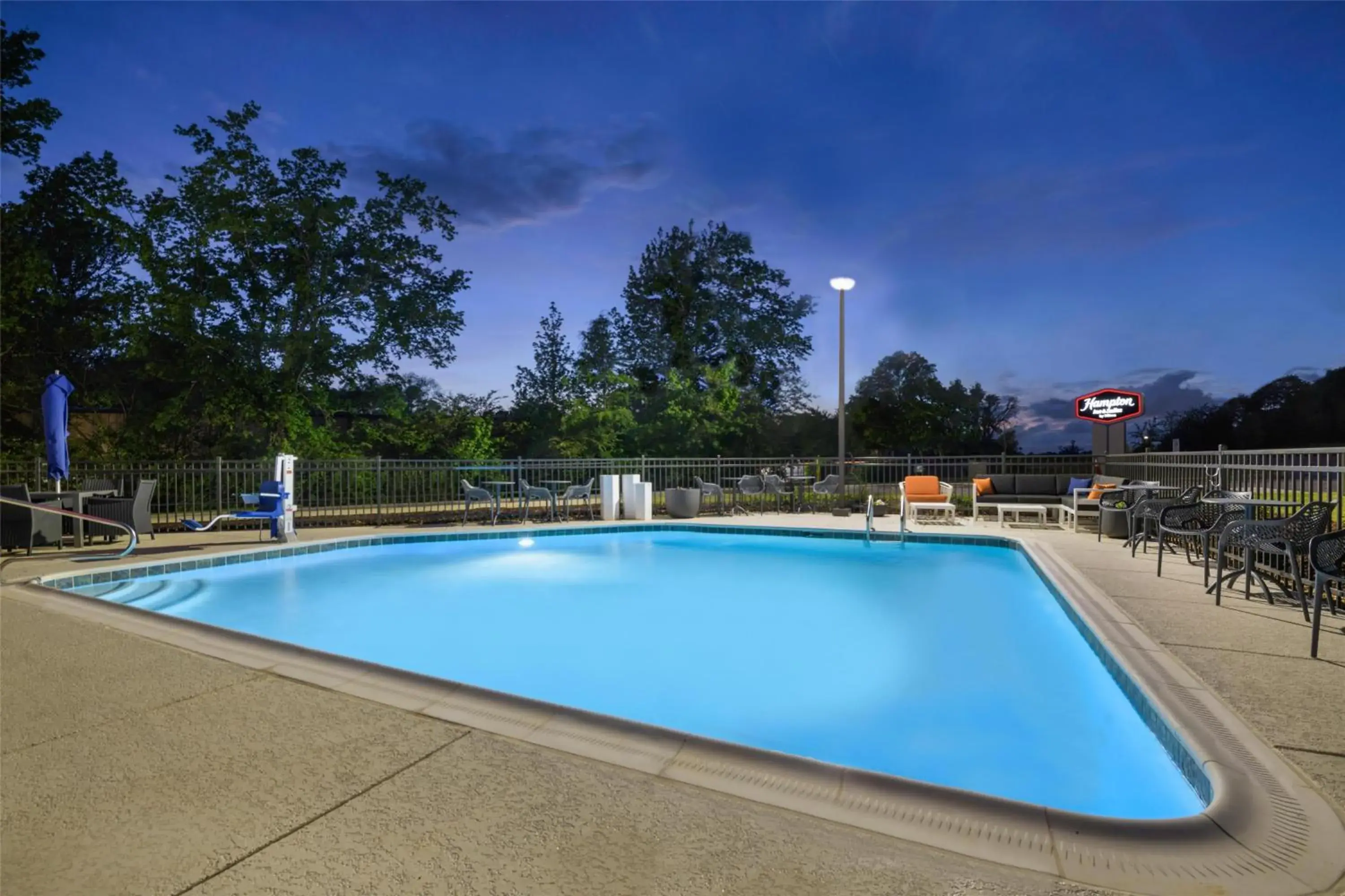 Pool view in Hampton Inn & Suites By Hilton Decatur Pool view in Hampton Inn & Suites By Hilton Decatur