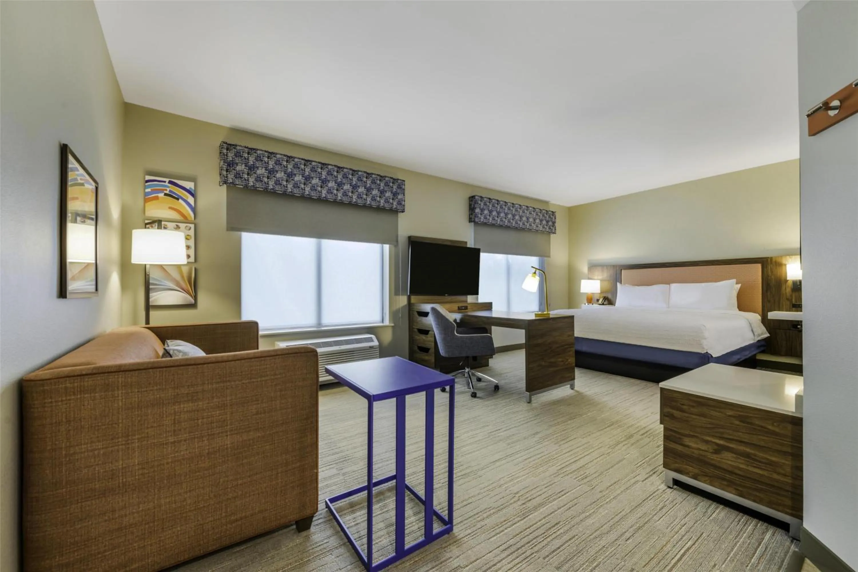 Bedroom, Bed in Hampton Inn & Suites By Hilton Decatur