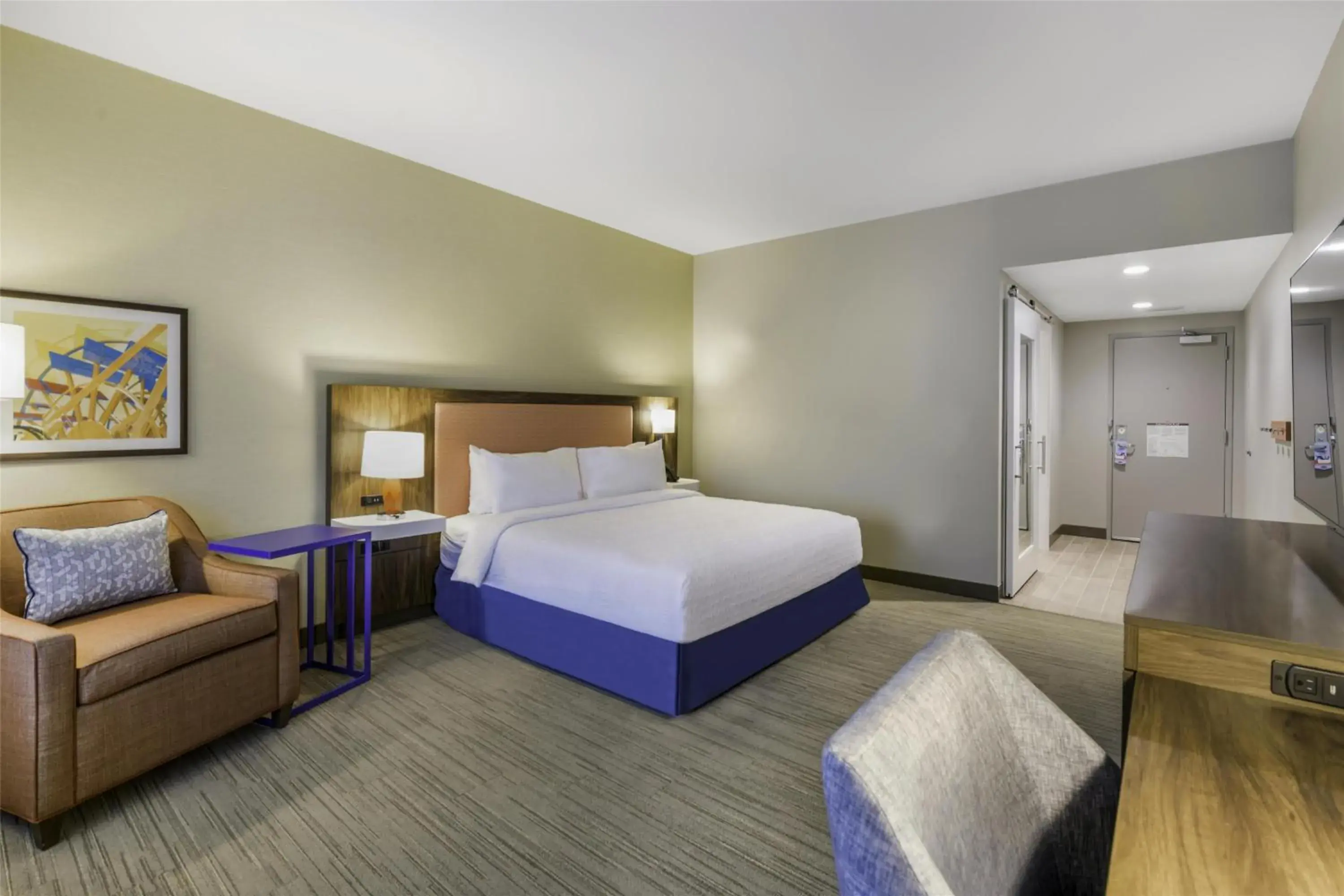 Bed in Hampton Inn & Suites By Hilton Decatur Bed in Hampton Inn & Suites By Hilton Decatur
