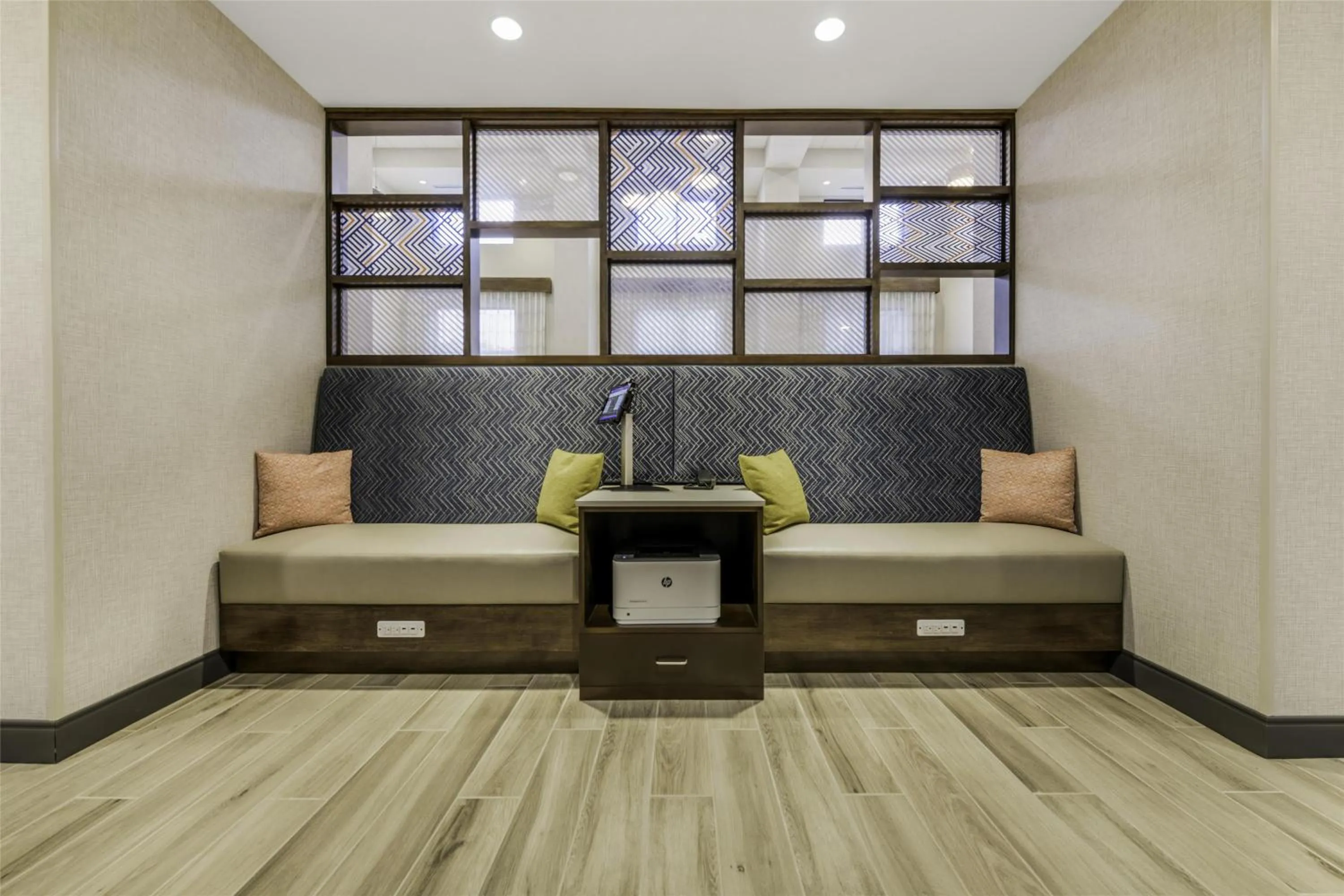 Business facilities in Hampton Inn & Suites By Hilton Decatur