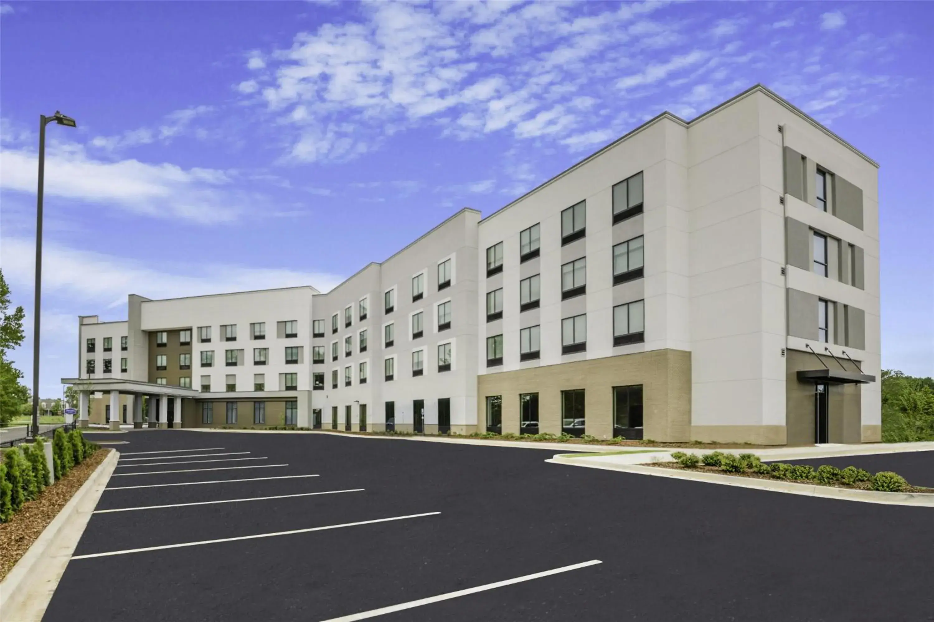 Property building in Hampton Inn & Suites By Hilton Decatur Property building in Hampton Inn & Suites By Hilton Decatur