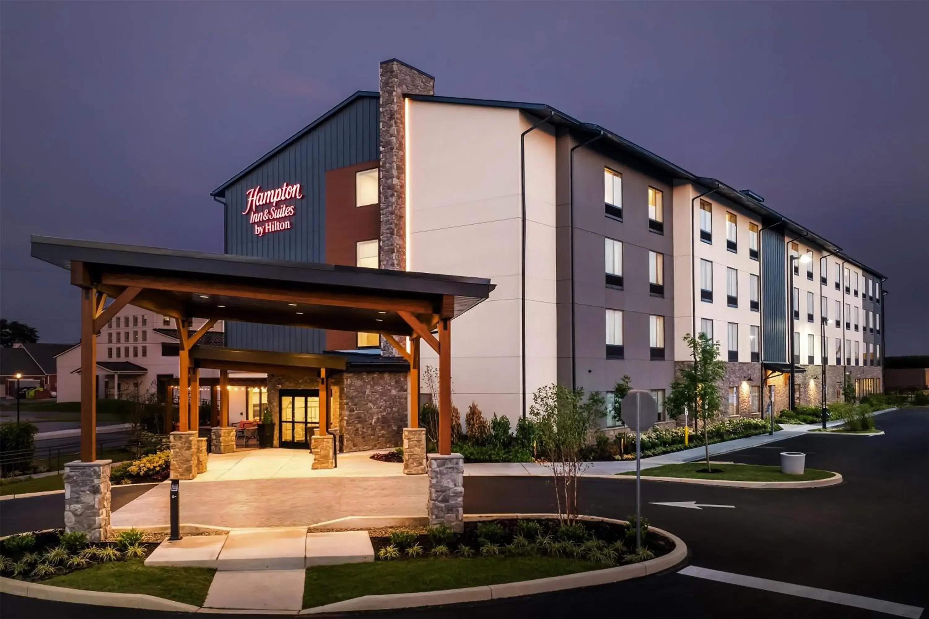 Property building in Hampton Inn & Suites Intercourse, Pa Property building in Hampton Inn & Suites Intercourse, Pa