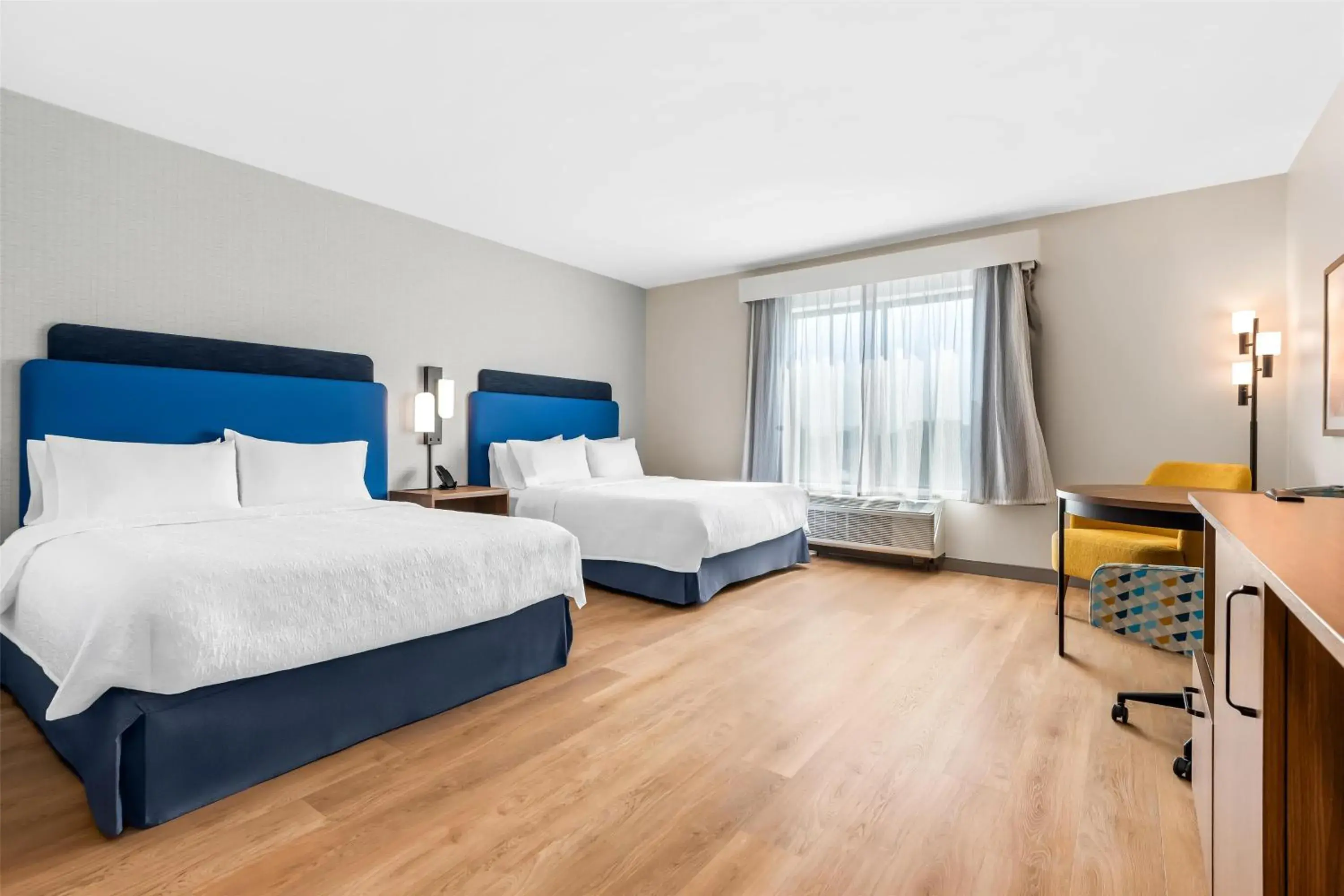 Bed in Hampton Inn & Suites Intercourse, Pa Bed in Hampton Inn & Suites Intercourse, Pa