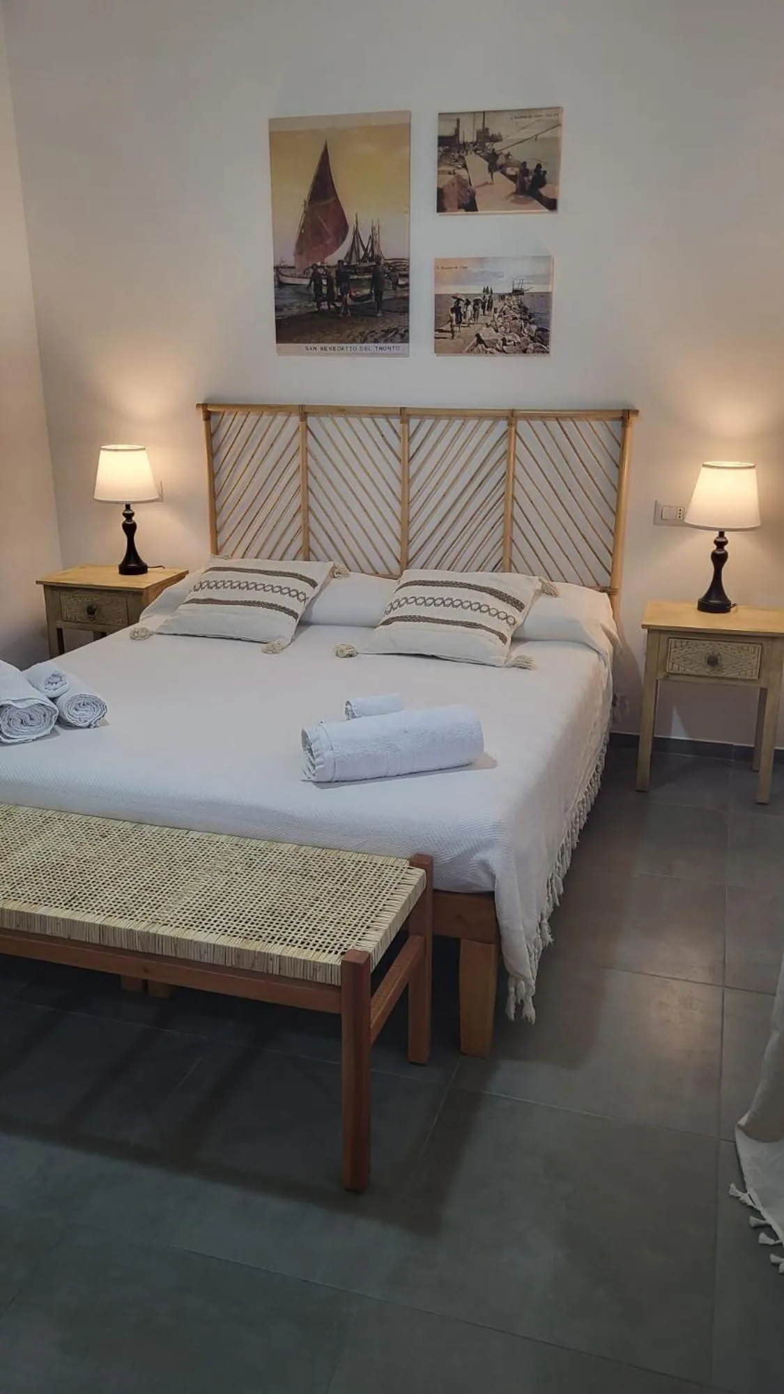 Bed in Pianozero Room