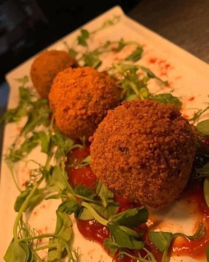 Restaurant/places to eat in The Village Inn