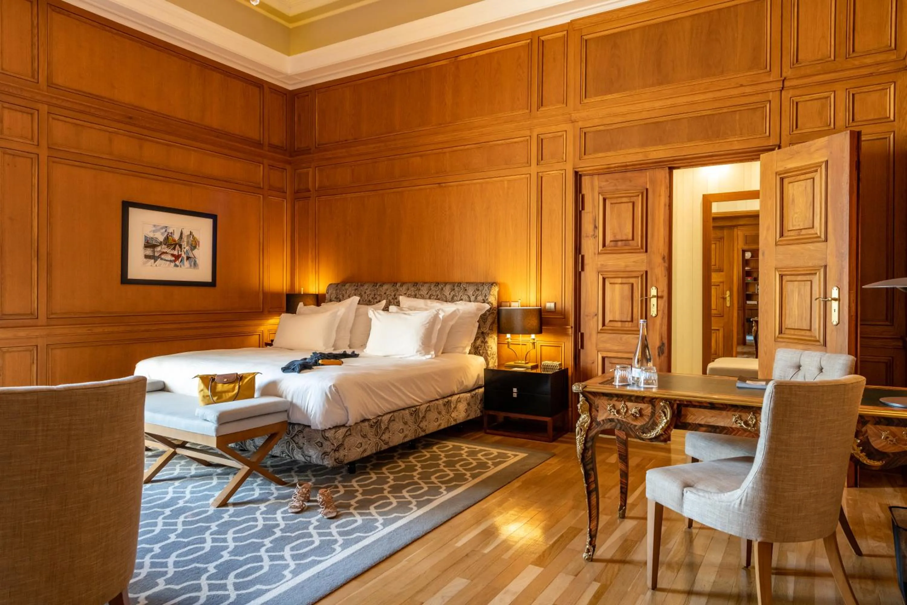 Bed in Pousada de Lisboa - Small Luxury Hotels Of The World