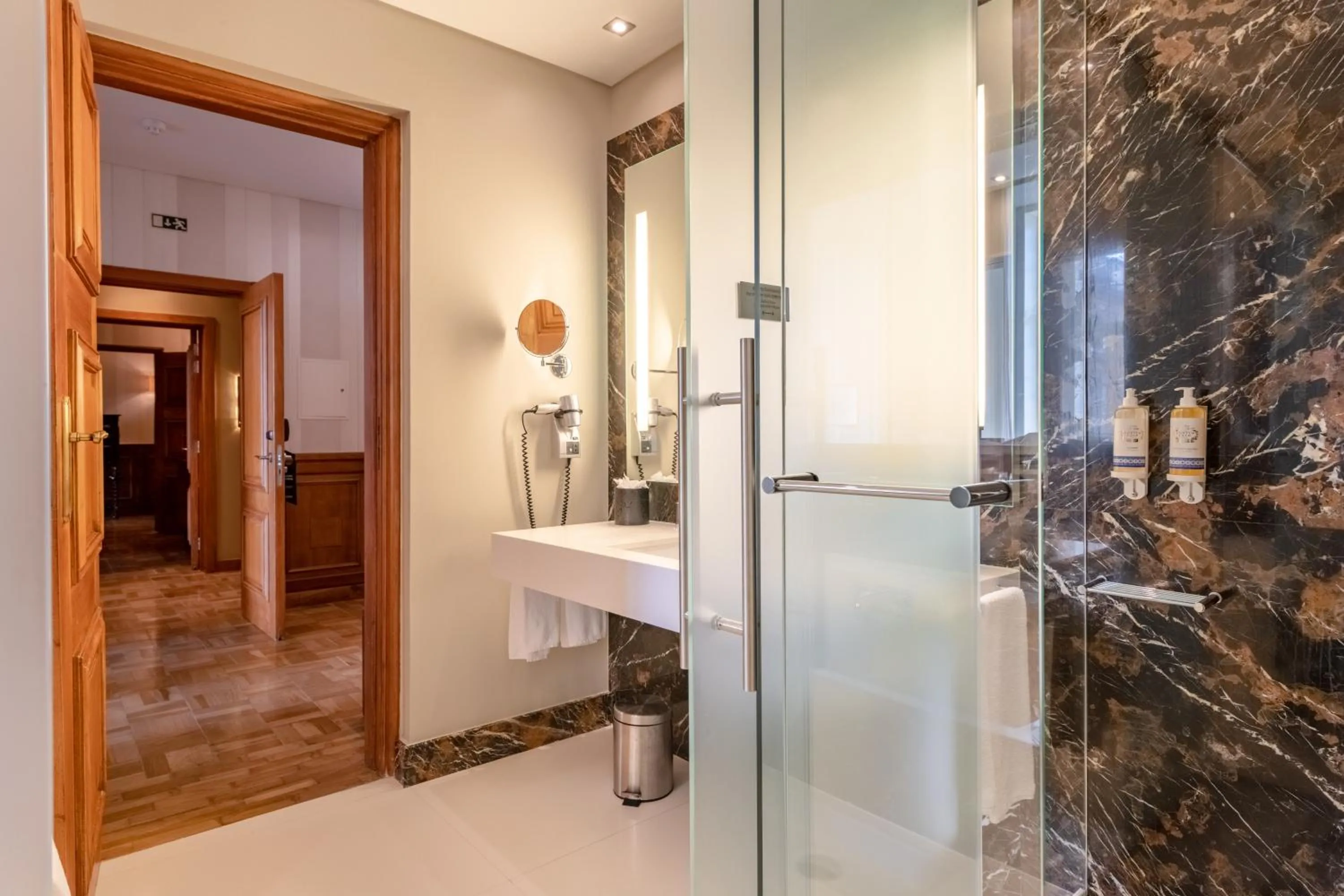 Bathroom in Pousada de Lisboa - Small Luxury Hotels Of The World
