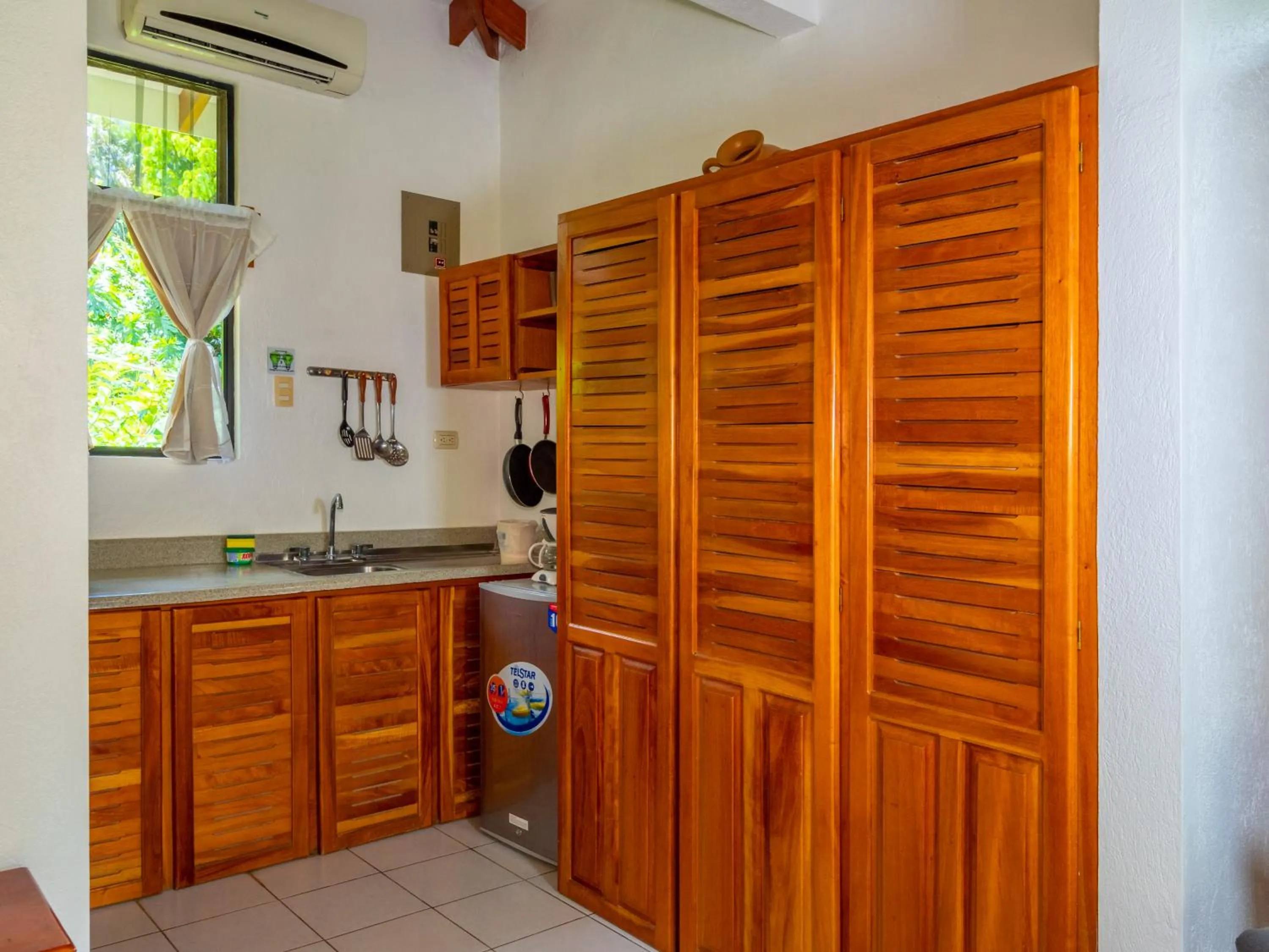 Kitchen or kitchenette in Hotel Colinas del Sol