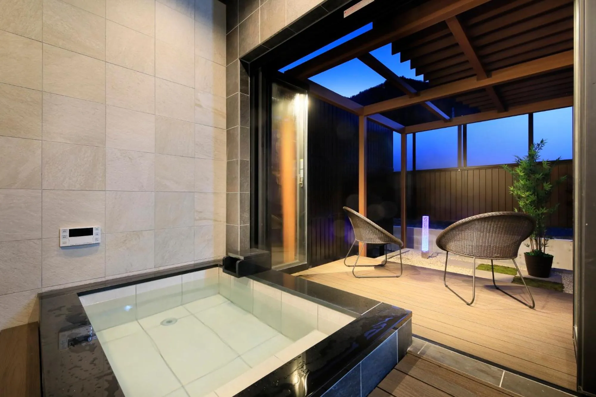 Hot Spring Bath in Otogitei Kofu