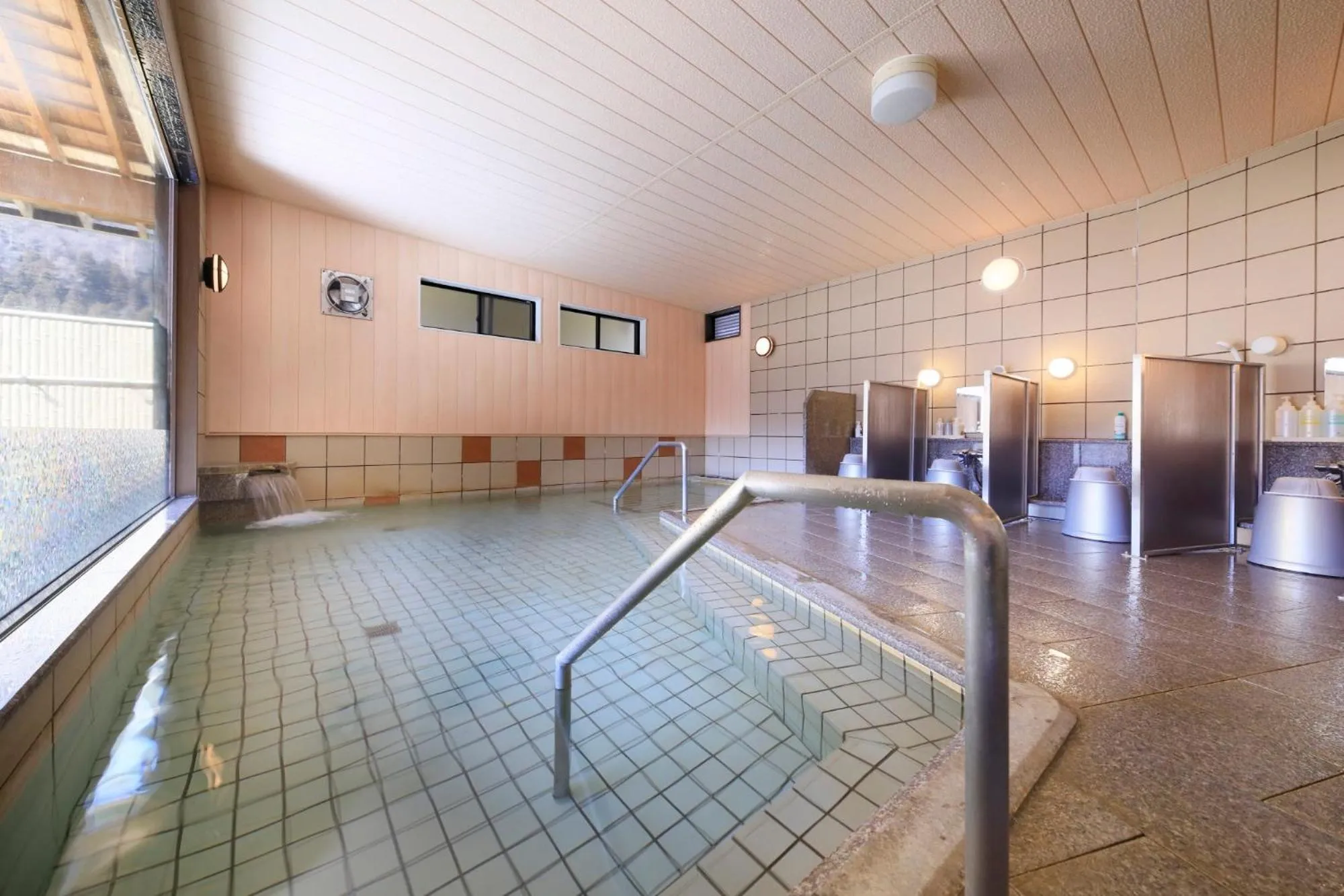 Hot Spring Bath in Otogitei Kofu