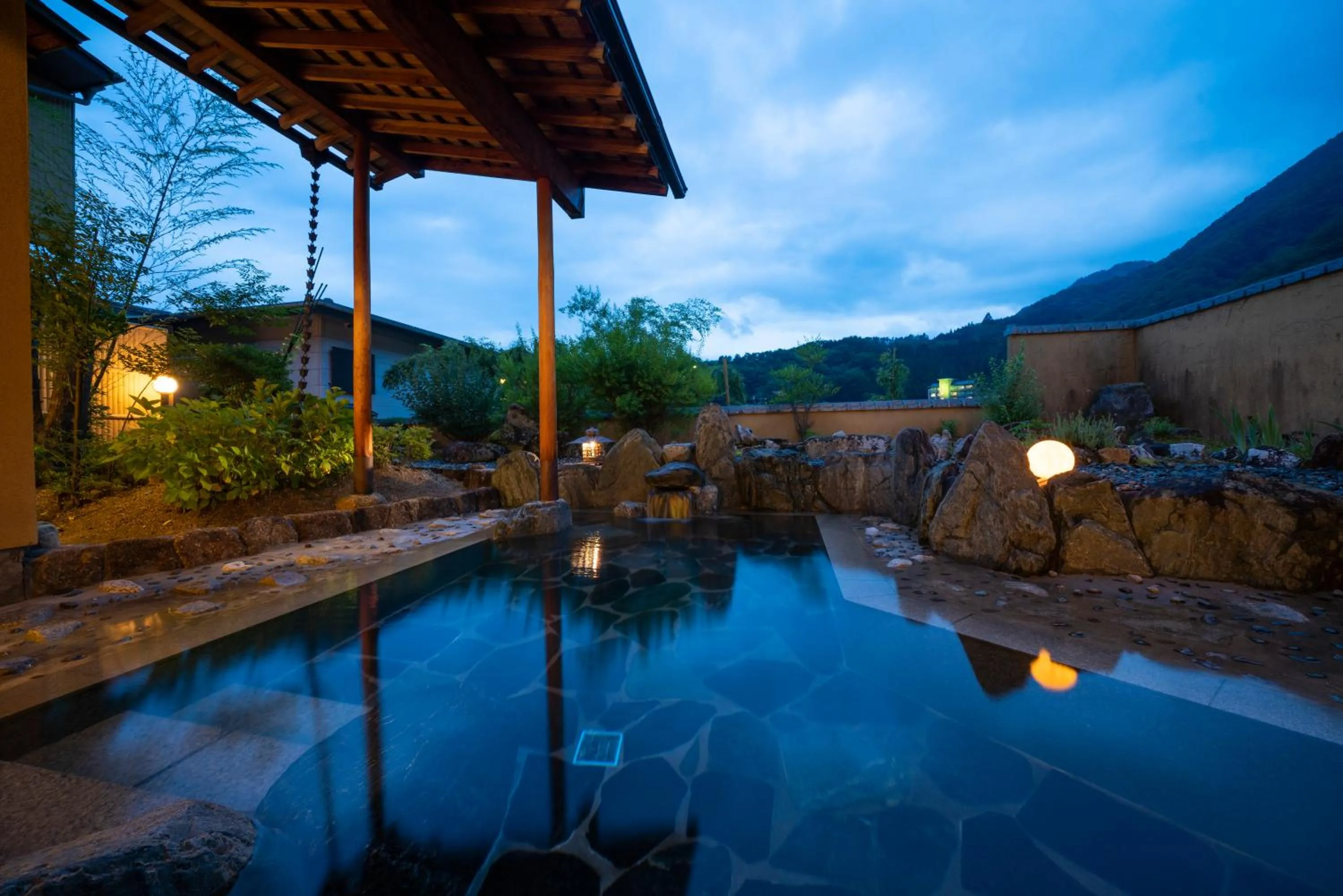 Night in Otogitei Kofu