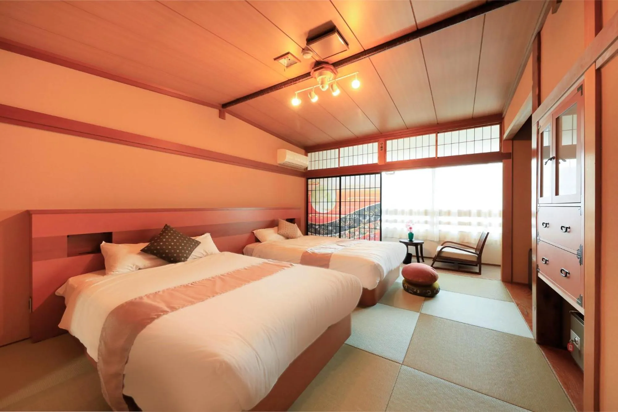 Photo of the whole room, Bed in Otogitei Kofu