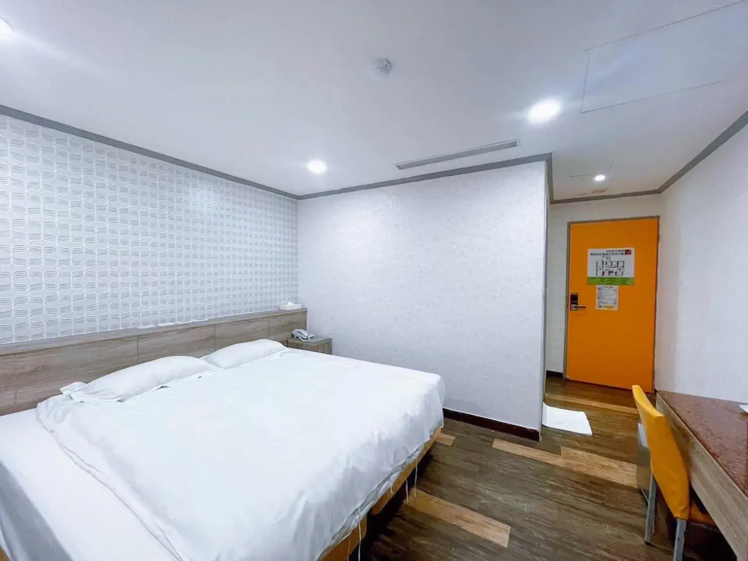 Photo of the whole room, Bed in A22 Wei Lu Hotel Photo of the whole room, Bed in A22 Wei Lu Hotel