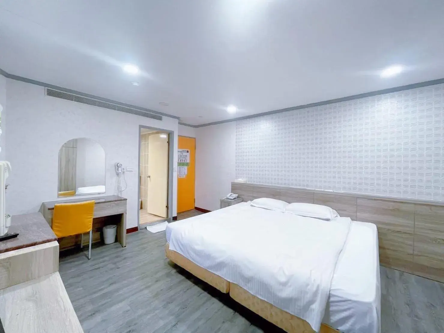 Photo of the whole room, Bed in A22 Wei Lu Hotel Photo of the whole room, Bed in A22 Wei Lu Hotel