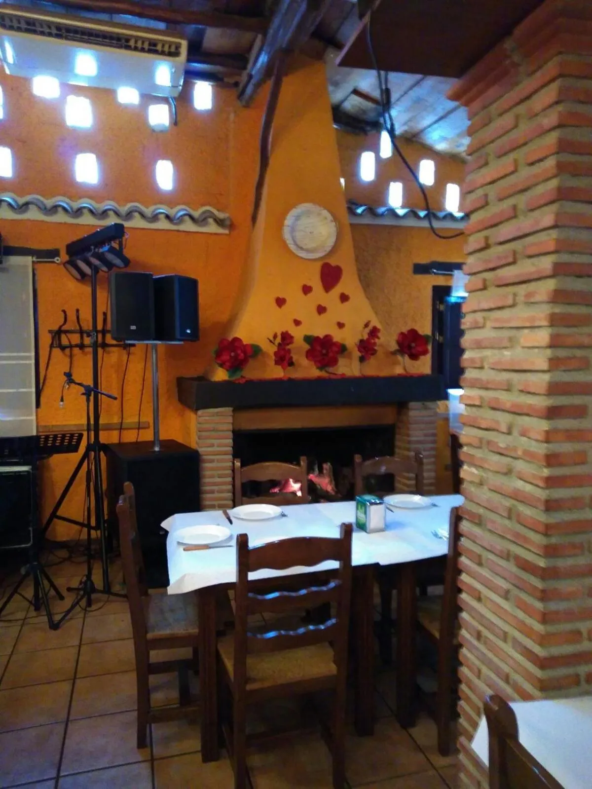 Restaurant/places to eat in Hotel Corona de Atarfe