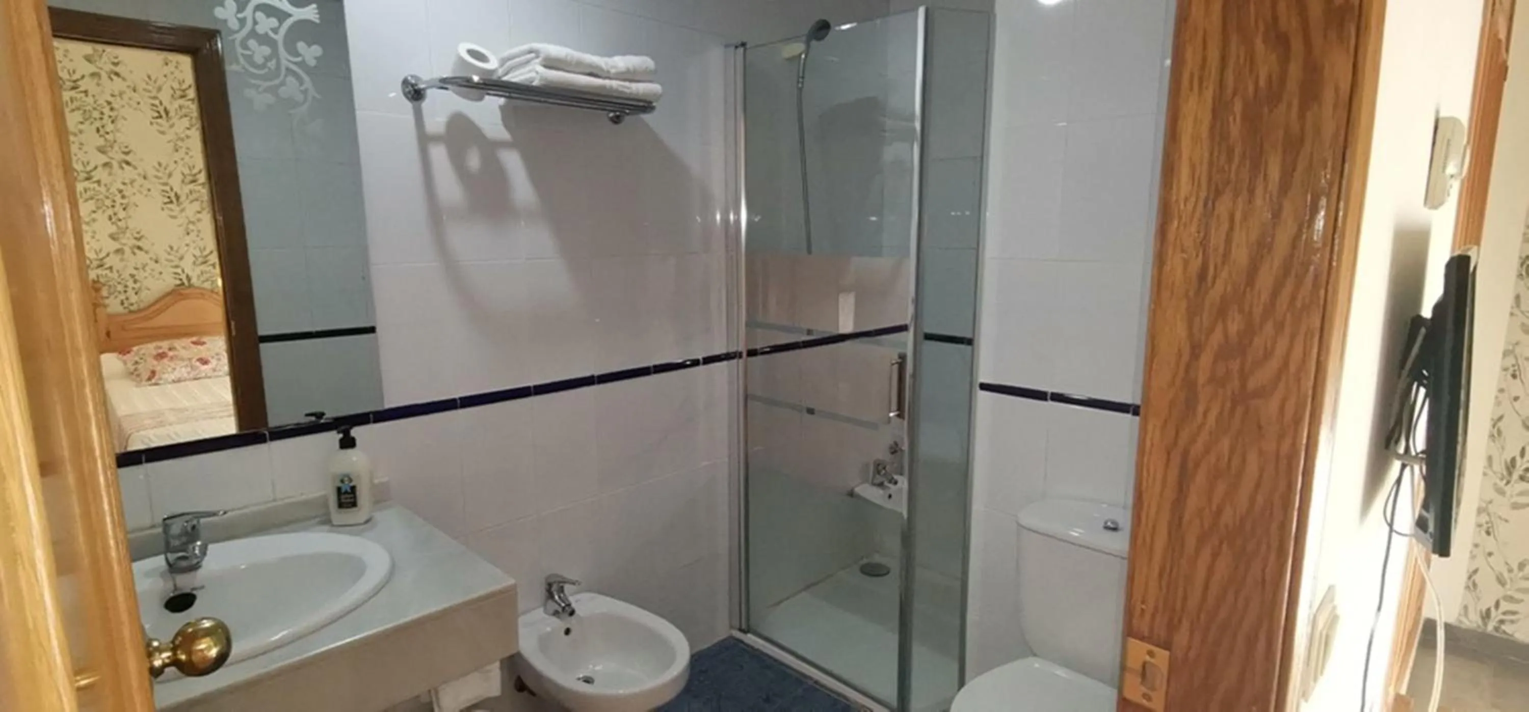 Bathroom in Hotel Corona de Atarfe