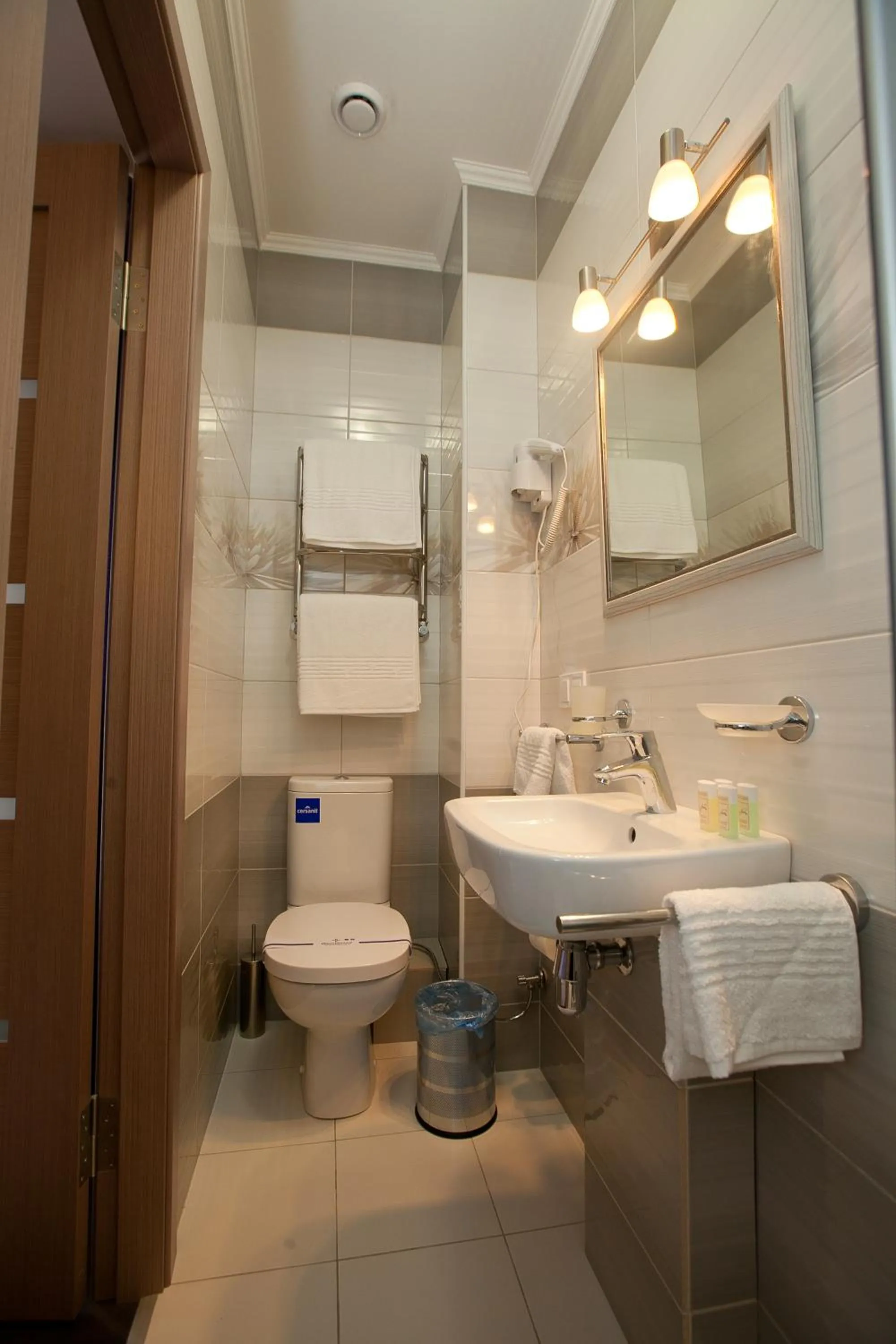 Shower in Hotel Marsen