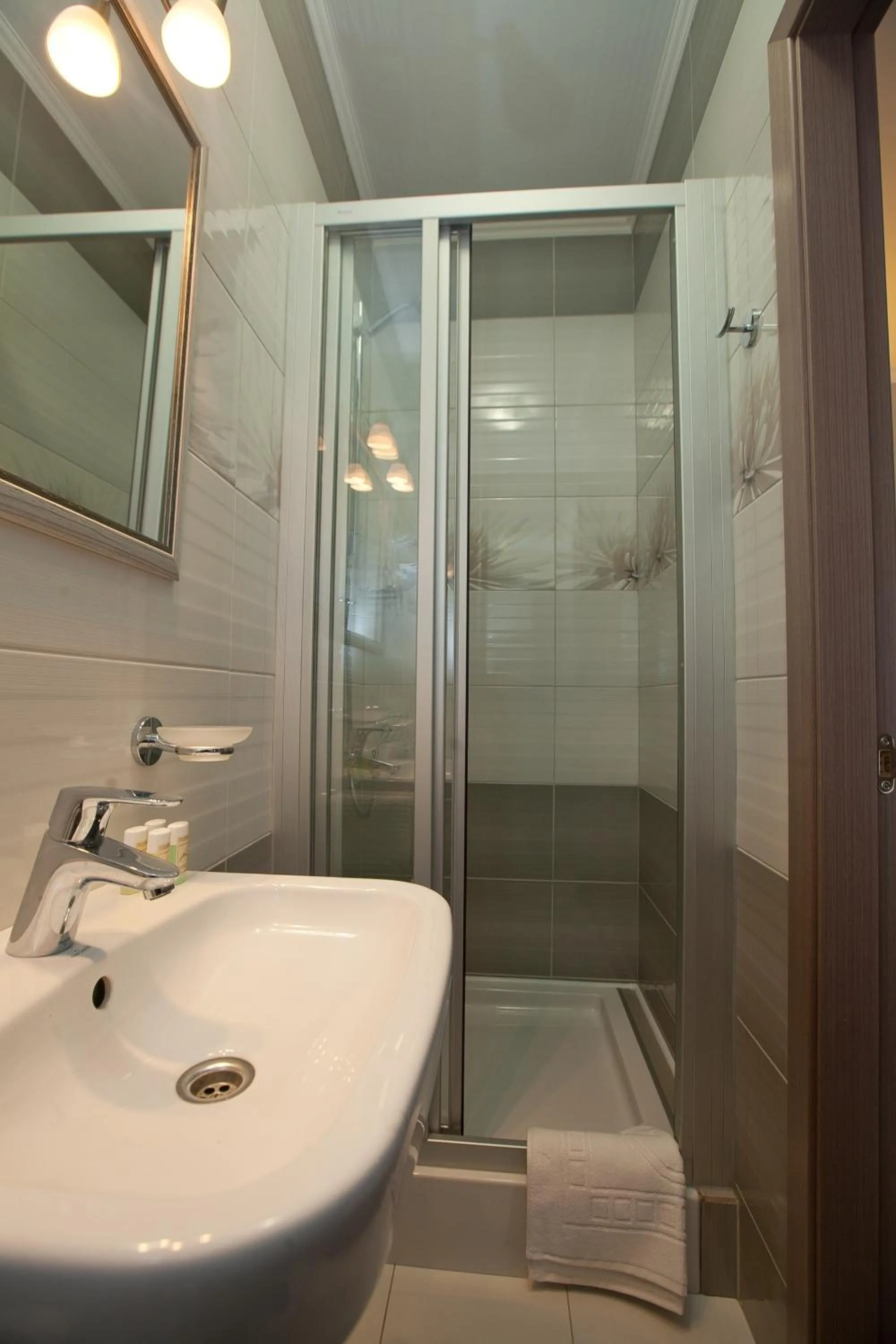 Shower in Hotel Marsen