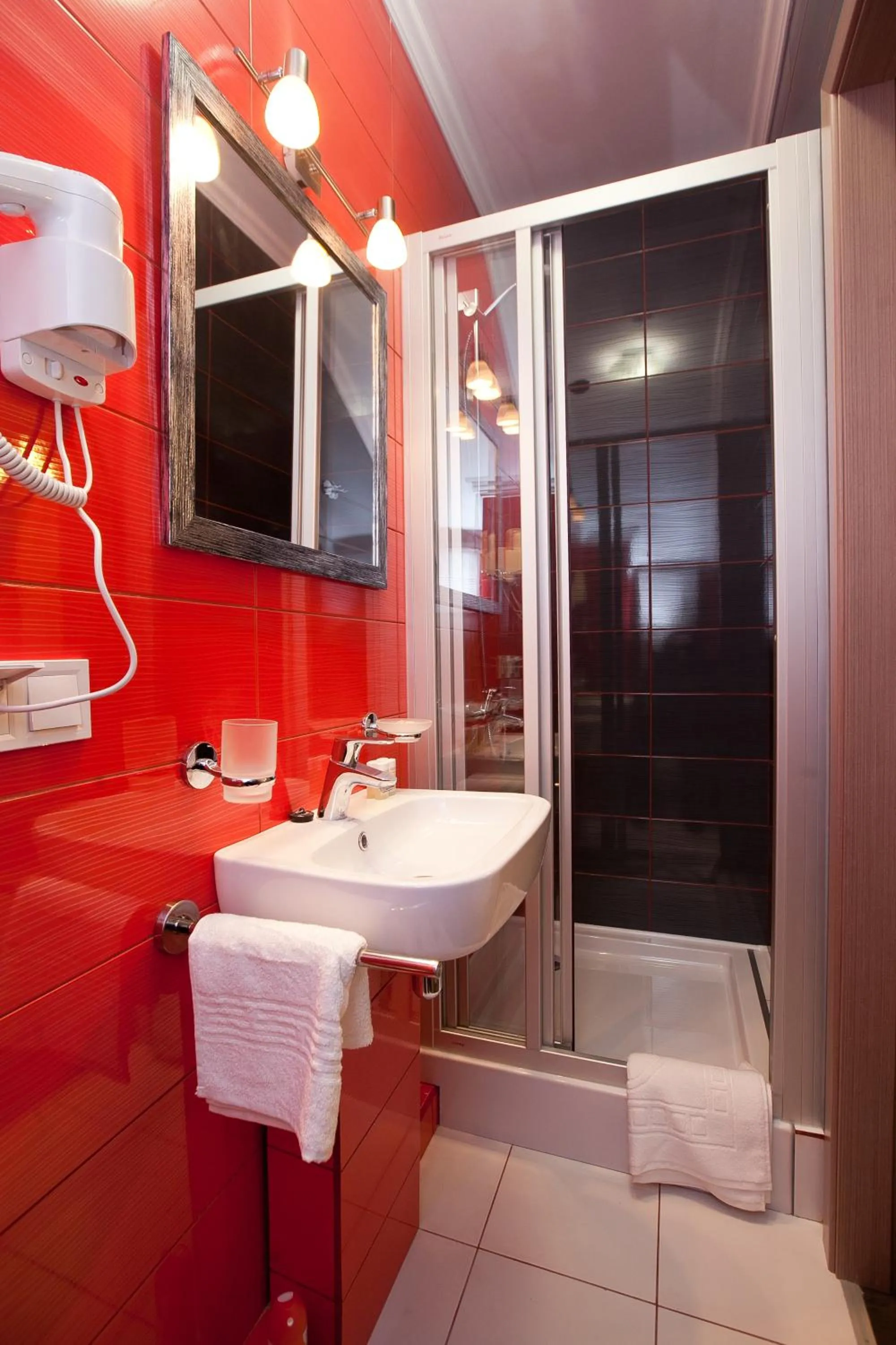 Shower in Hotel Marsen