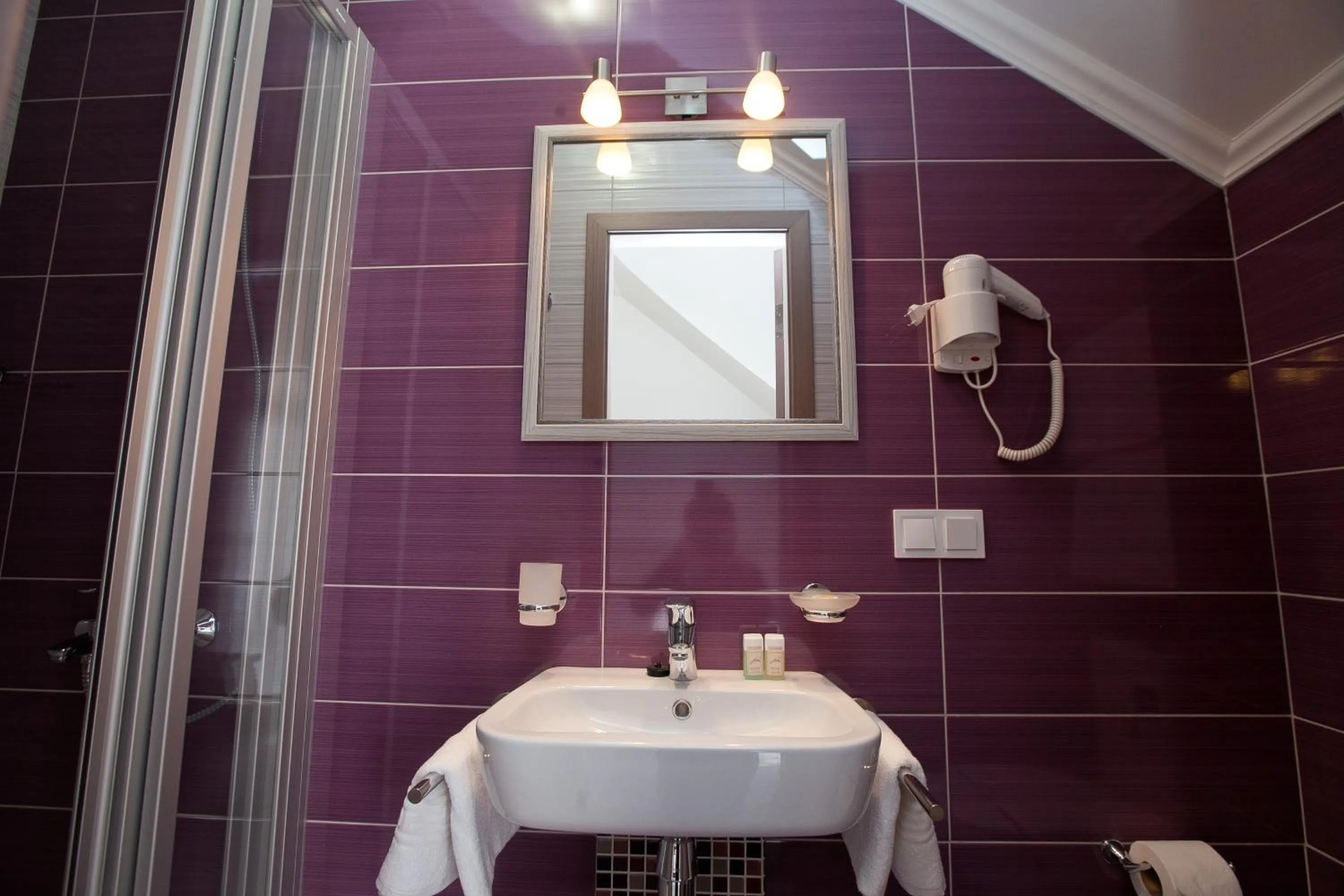 Shower in Hotel Marsen