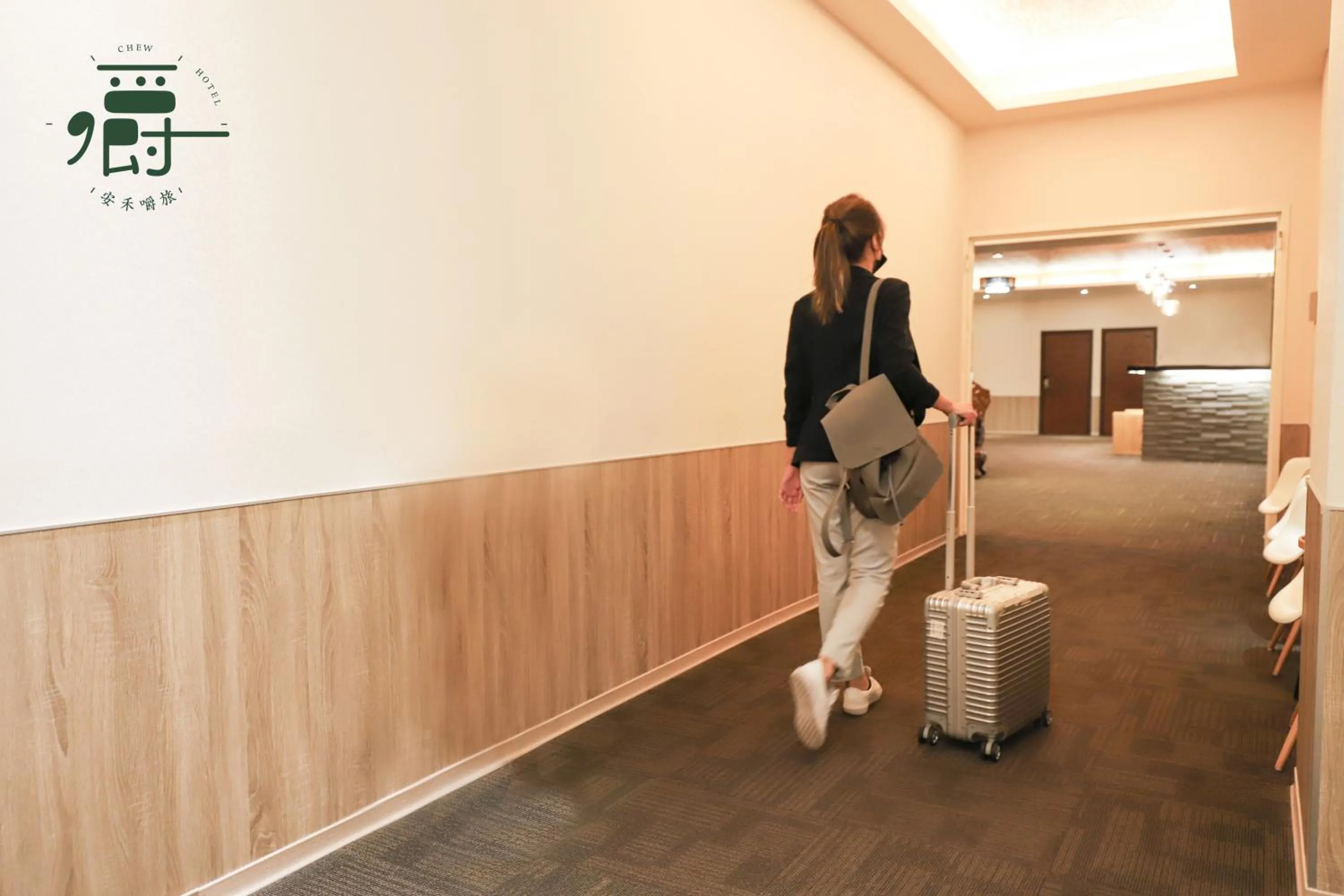 People in Anho Chew Hotel