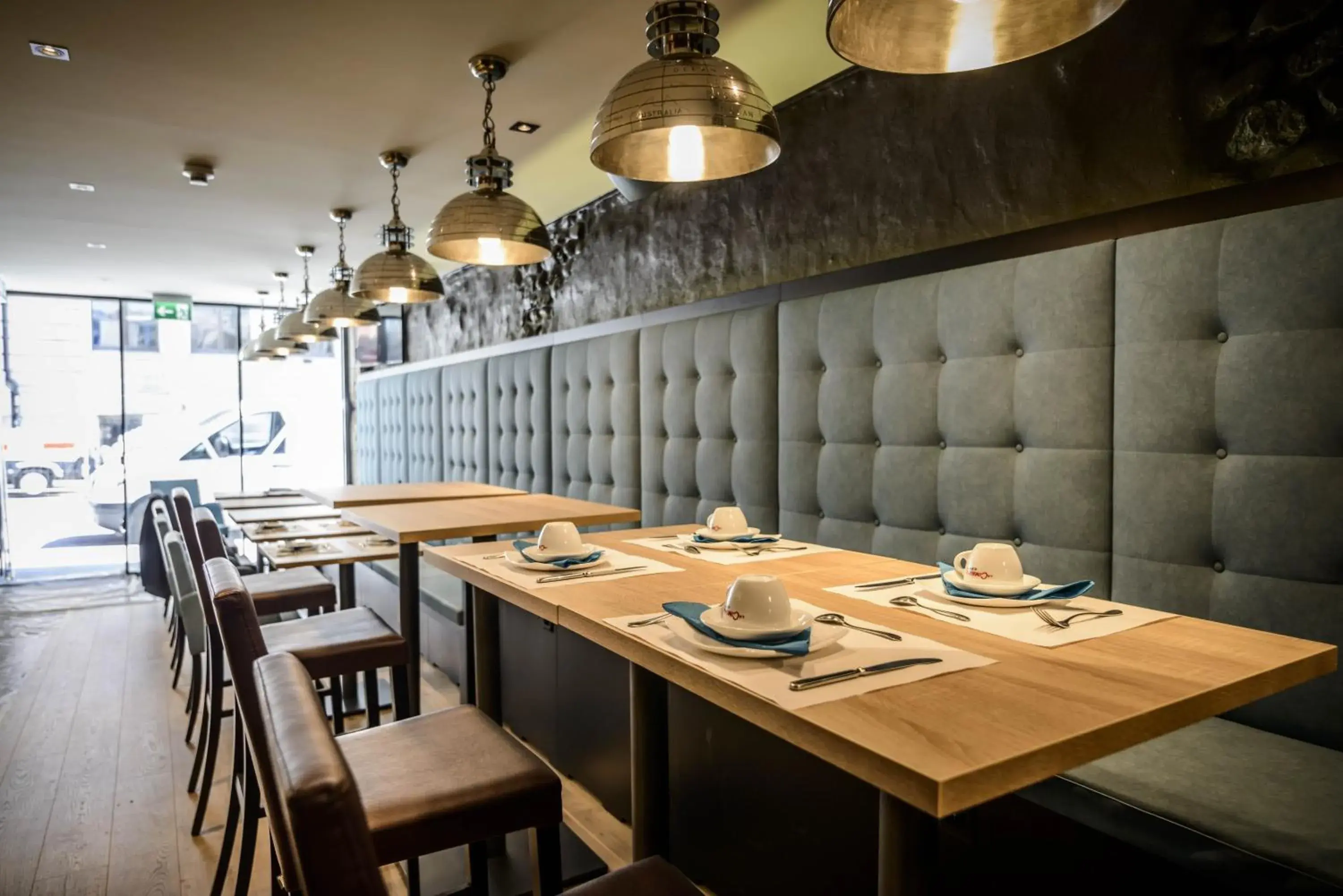 Restaurant/places to eat in Hotel Rousseau Restaurant/places to eat in Hotel Rousseau