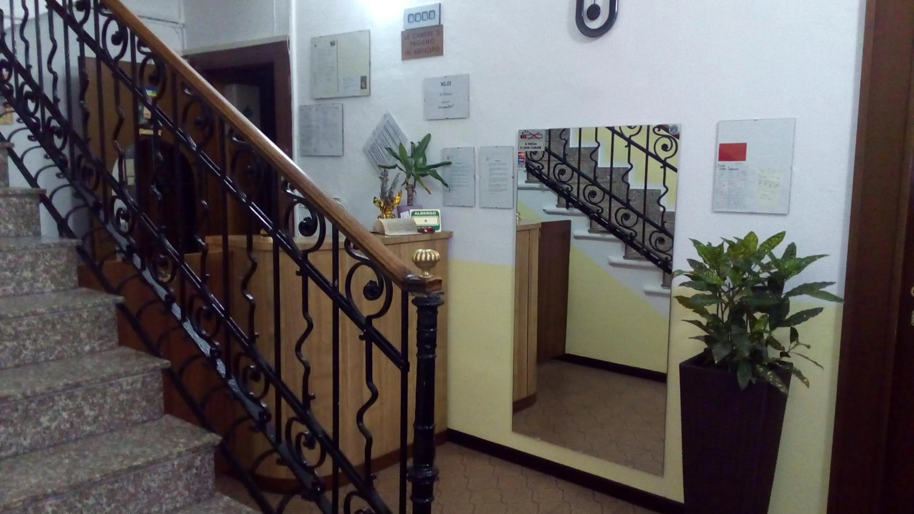 Lobby or reception in Hotel Tirreno