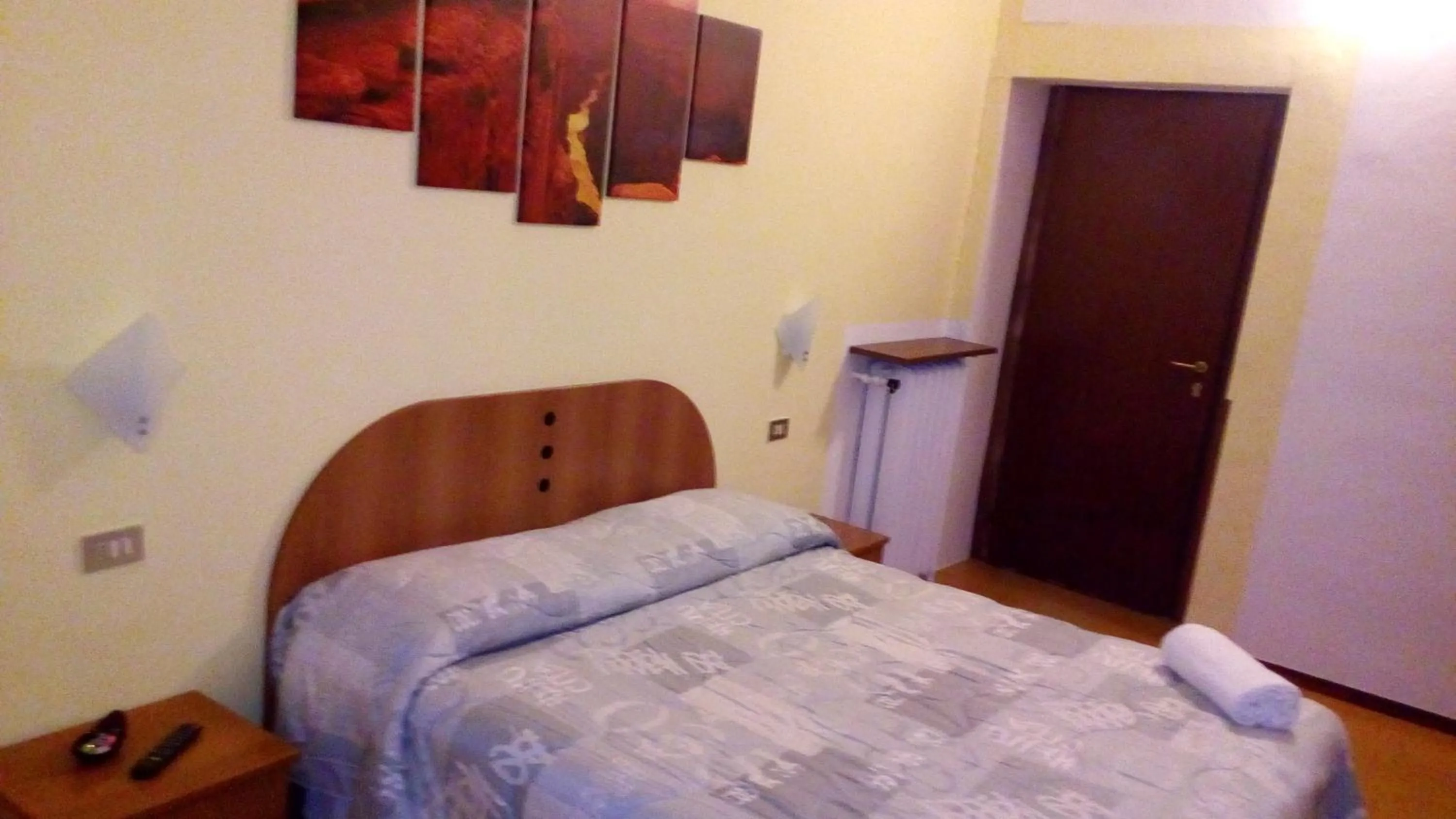 Photo of the whole room, Bed in Hotel Tirreno