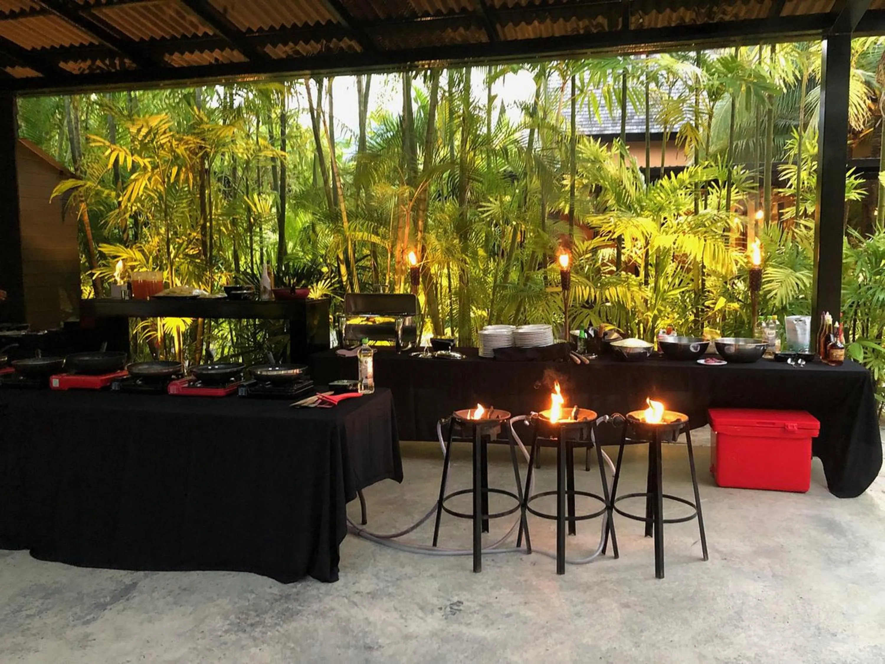 Restaurant/places to eat in Siam Royal View Resort Apartments