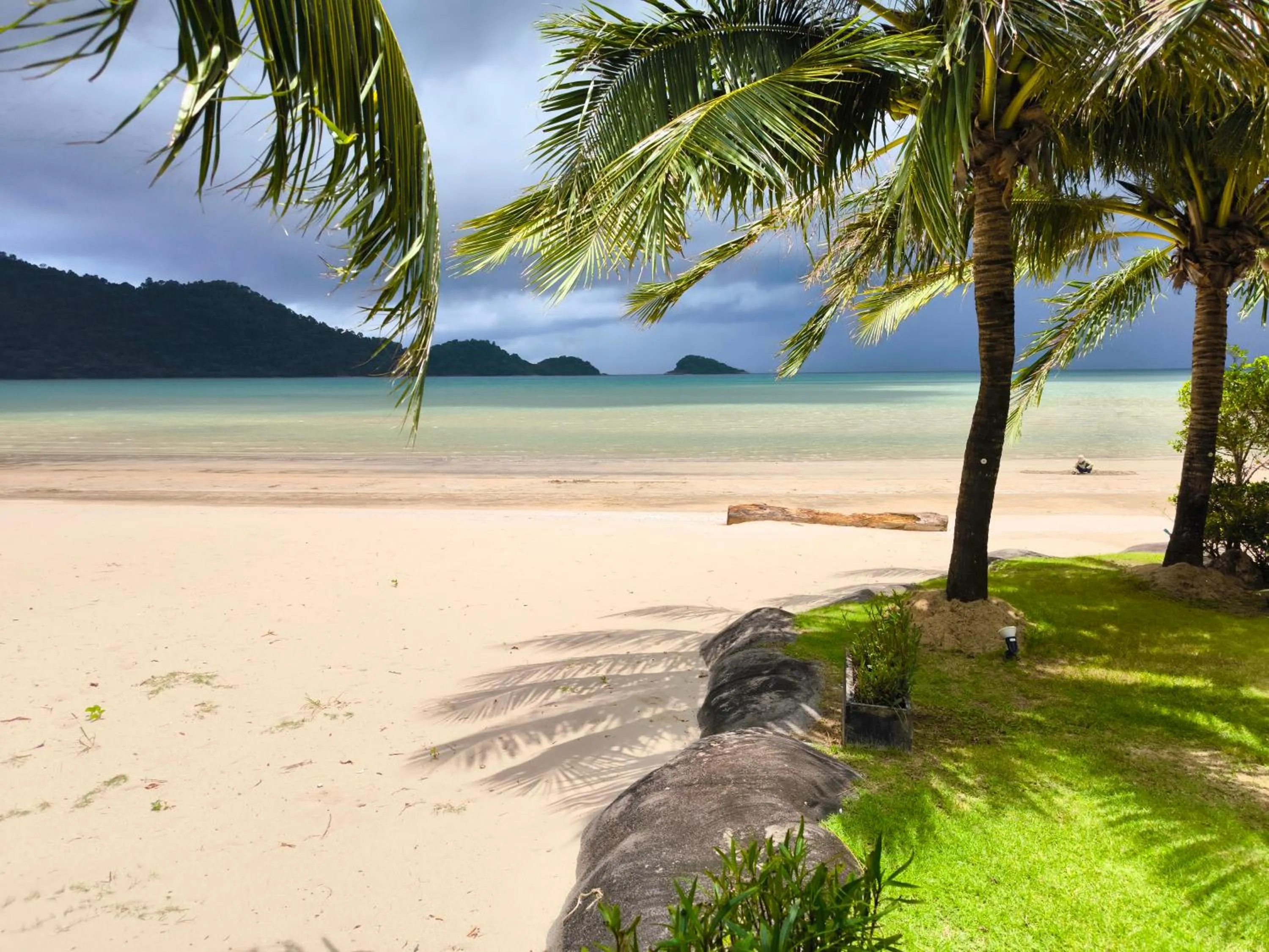 Beach in Siam Royal View Resort Apartments