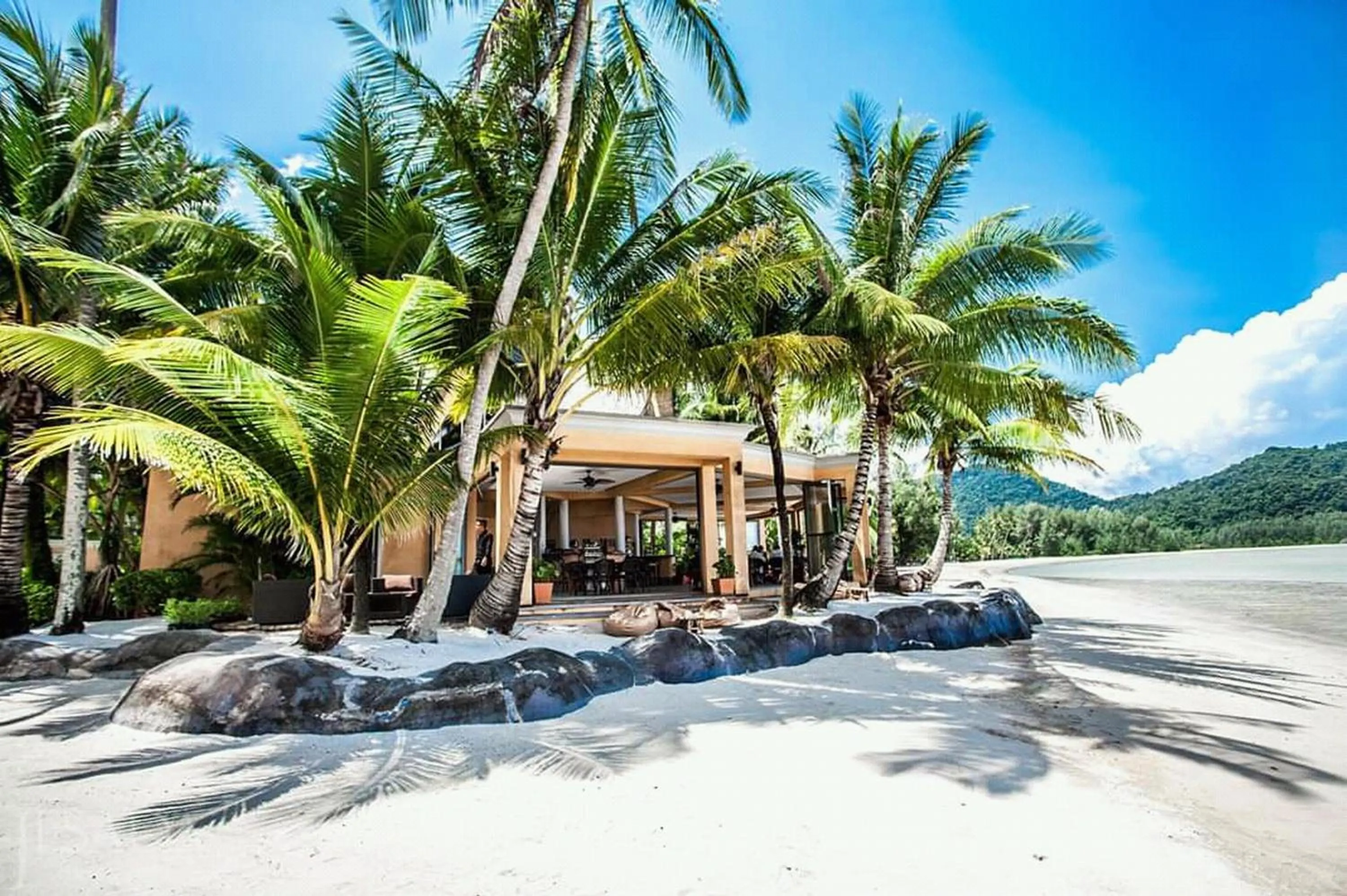 Beach in Siam Royal View Resort Apartments