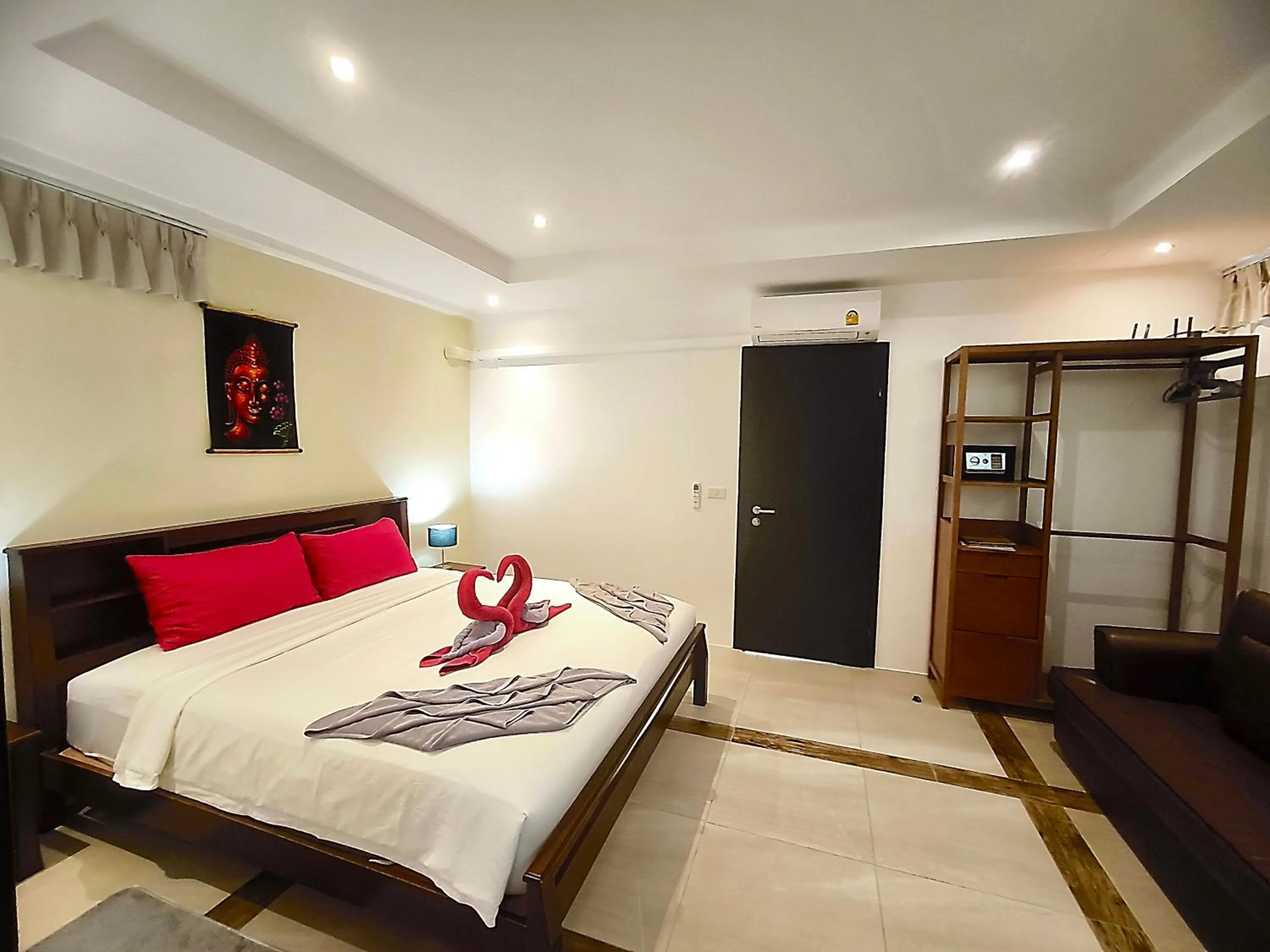 Photo of the whole room, Bed in Siam Royal View Resort Apartments