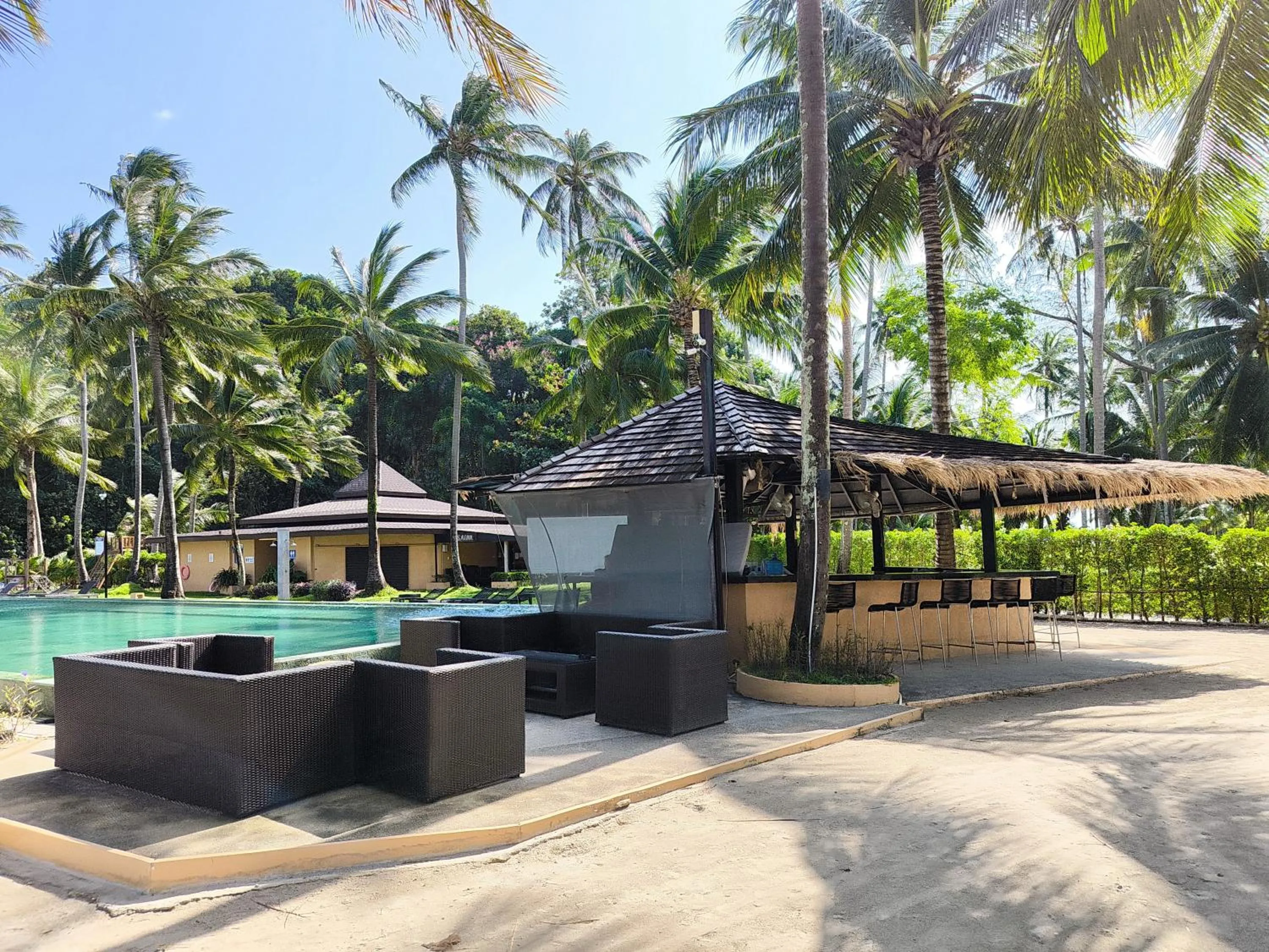 Swimming pool in Siam Royal View Resort Apartments