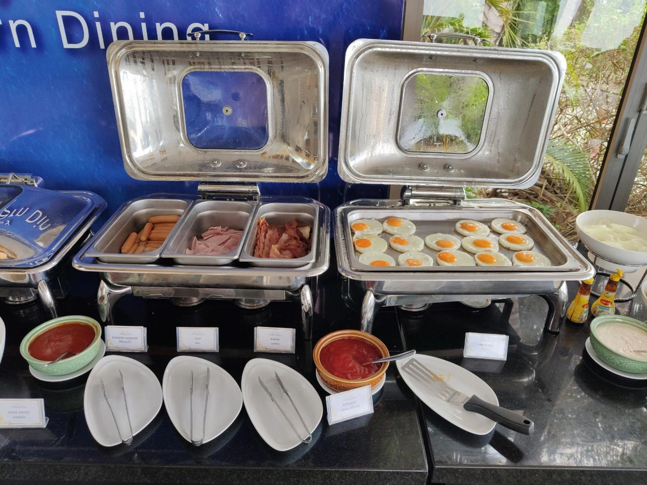 Buffet breakfast in Siam Royal View Resort Apartments