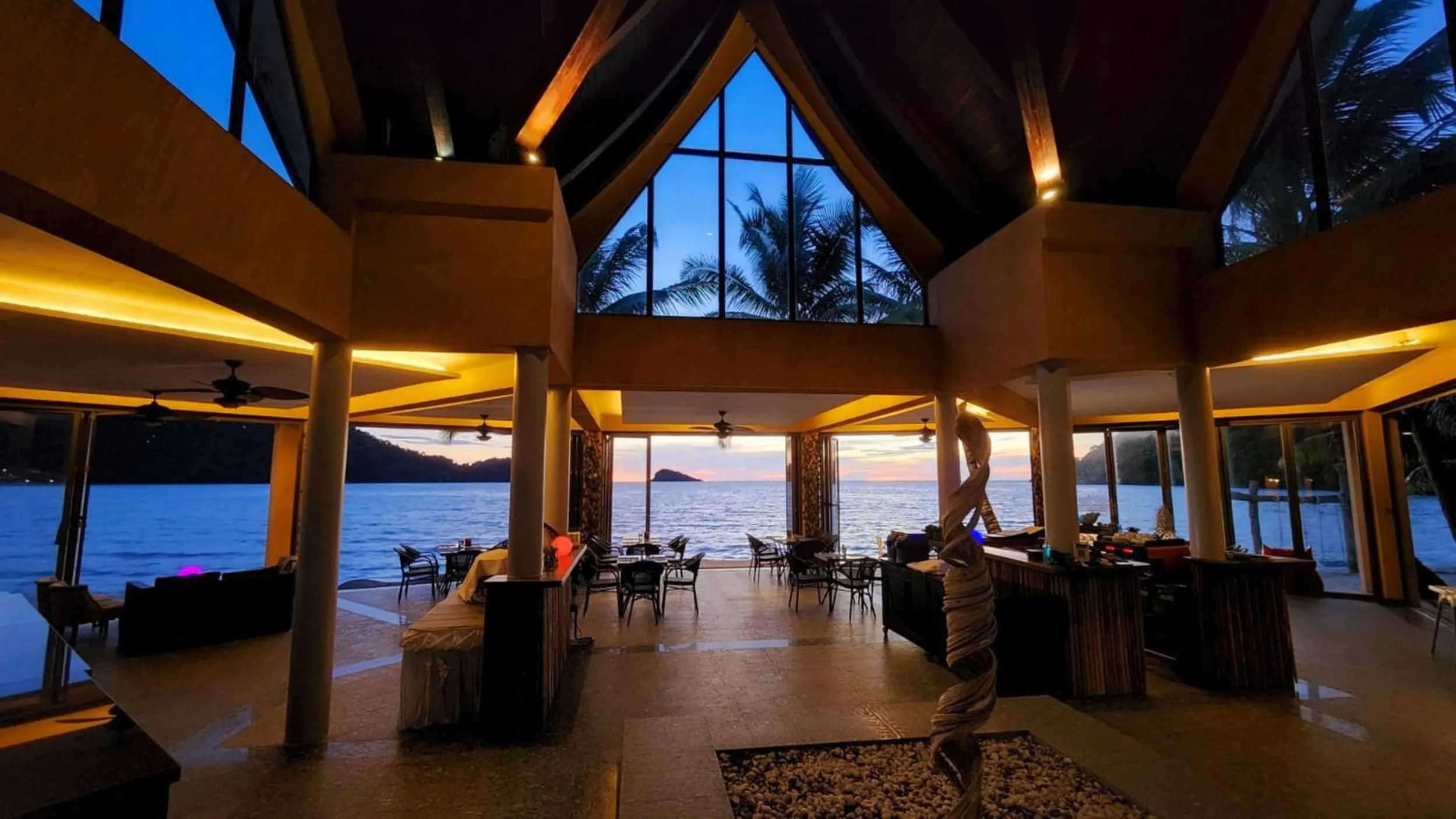 Restaurant/places to eat in Siam Royal View Resort Apartments